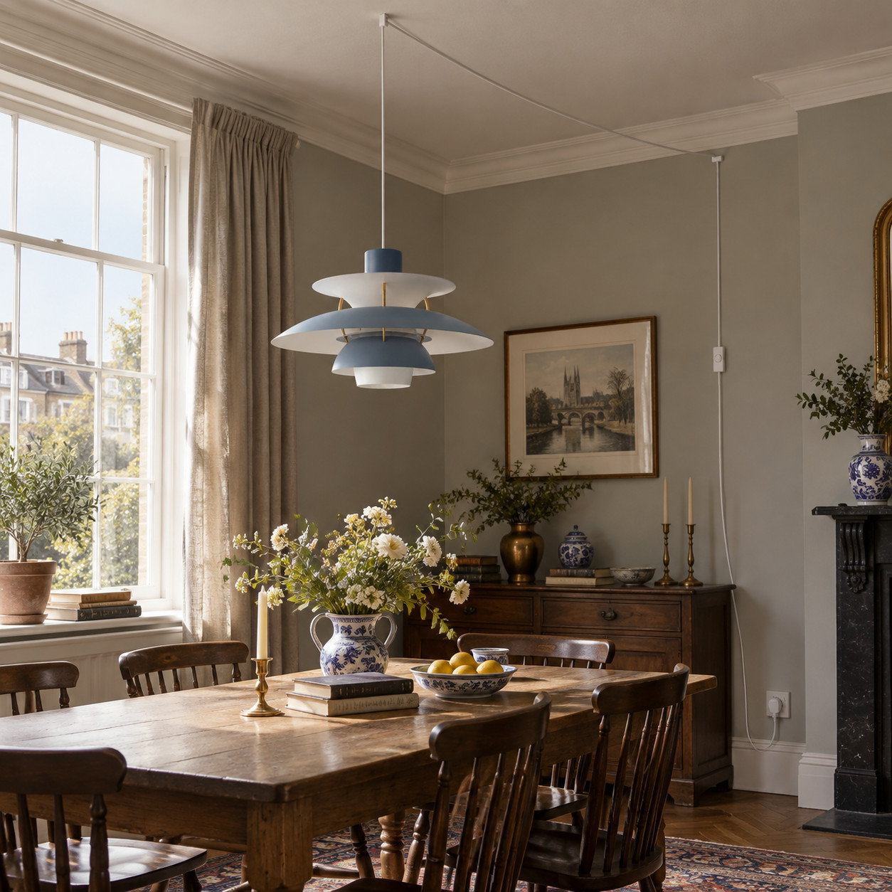 Dining area scene with the plug-in pendant