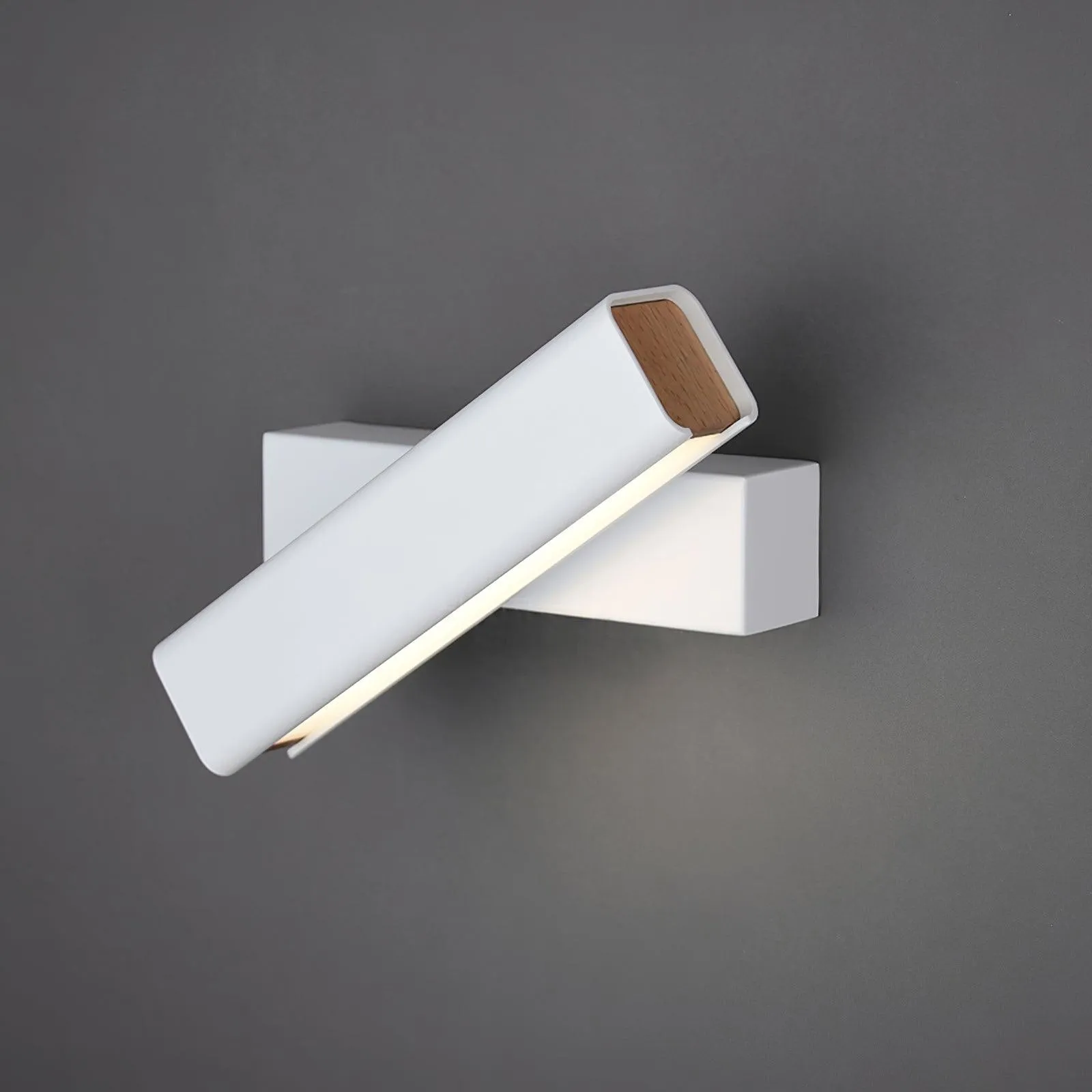 Nordic Art Bedroom Wall Lamp KL528