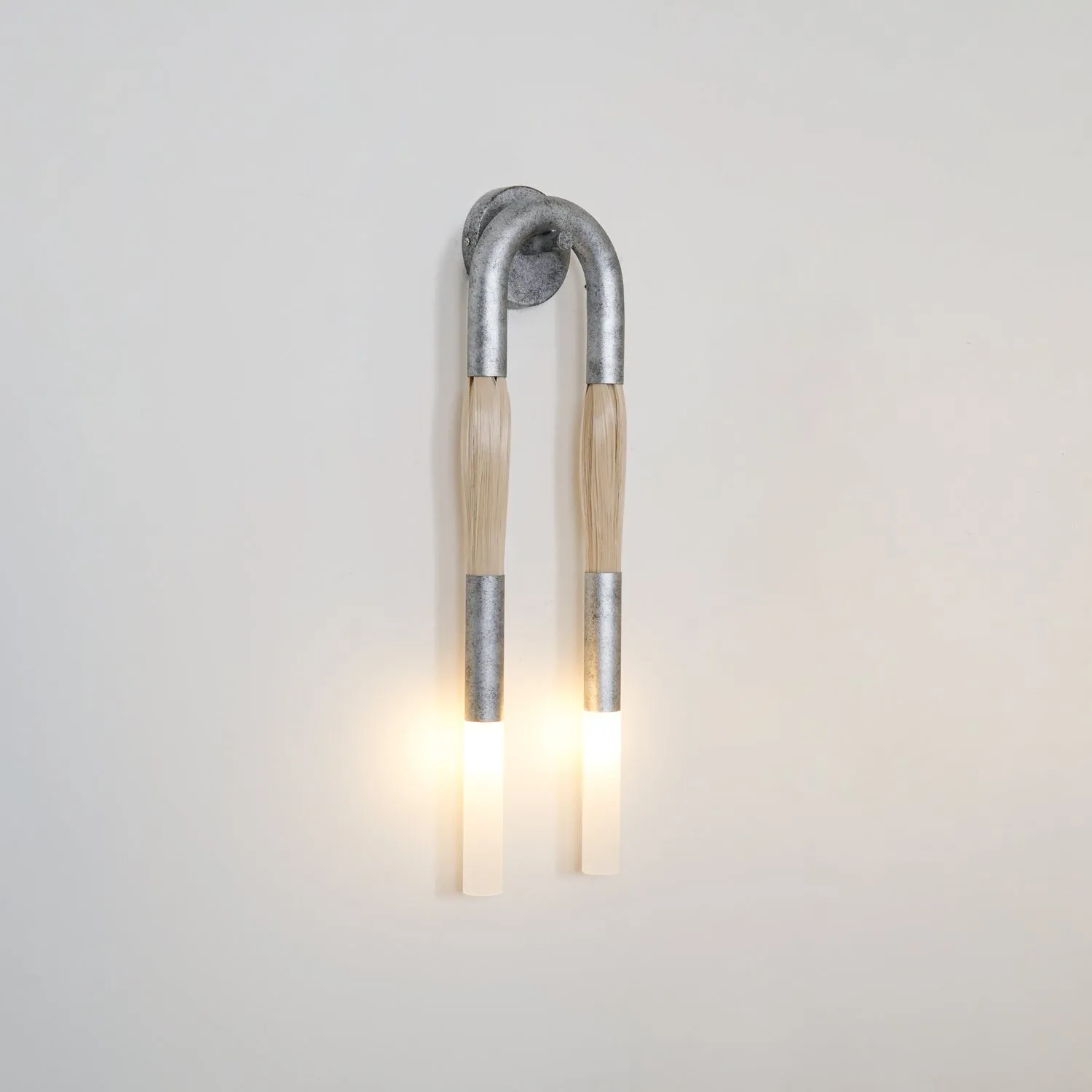 Elegant Horsehair U-Shaped Wall Light KL901