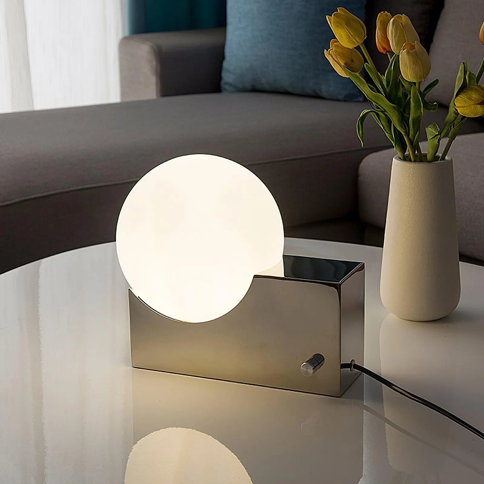 Geometric Lamp Base Glass Globe Table Lamp KL390