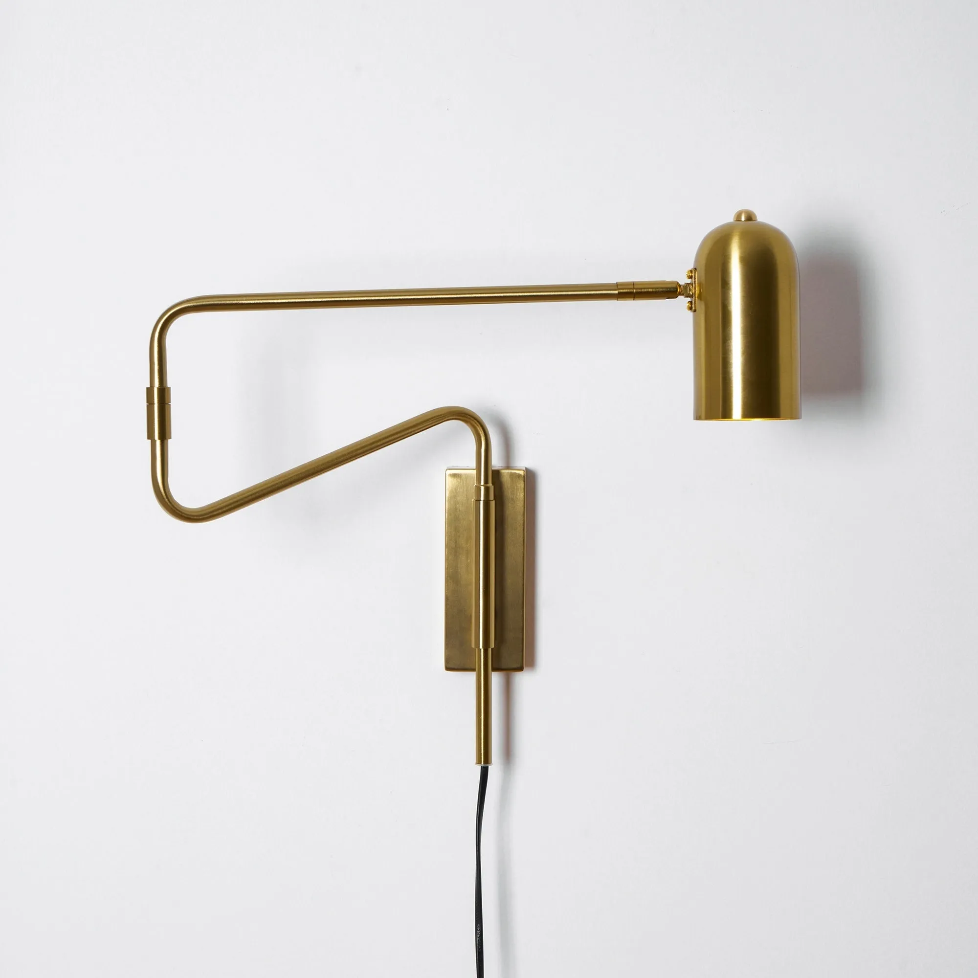 Adjustable Arm Plug In Wall Lamp D371