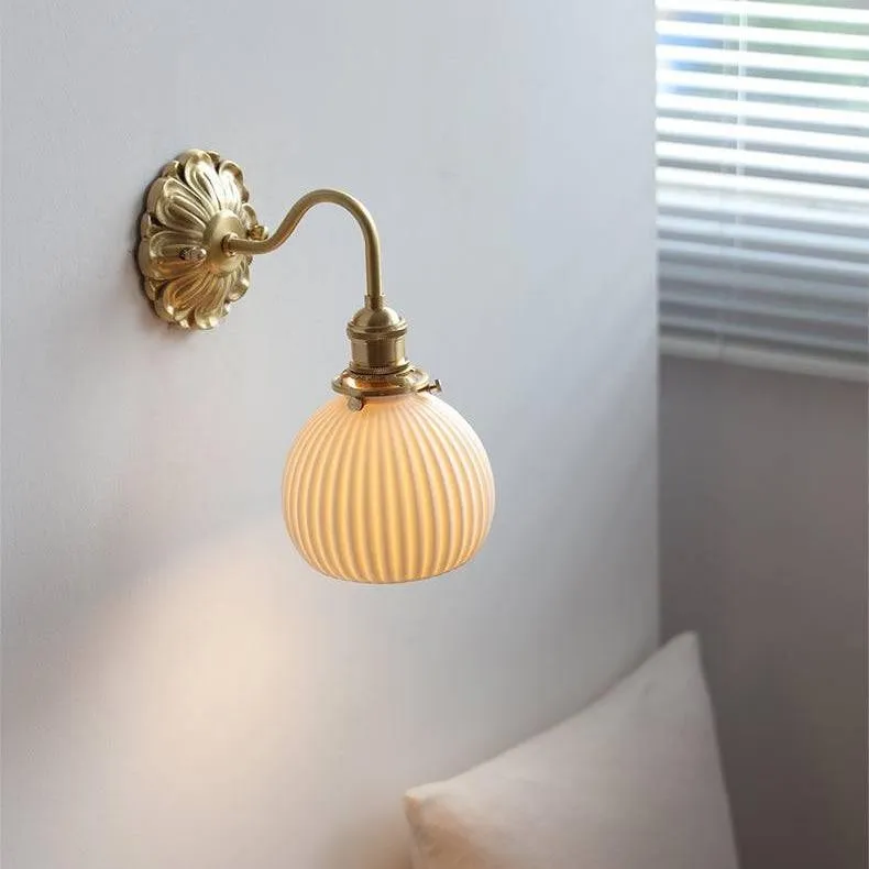 Elegant Ceramic Brass Wall Lamp – Vintage Ceramic Sconce with Brass Accents  KL1538