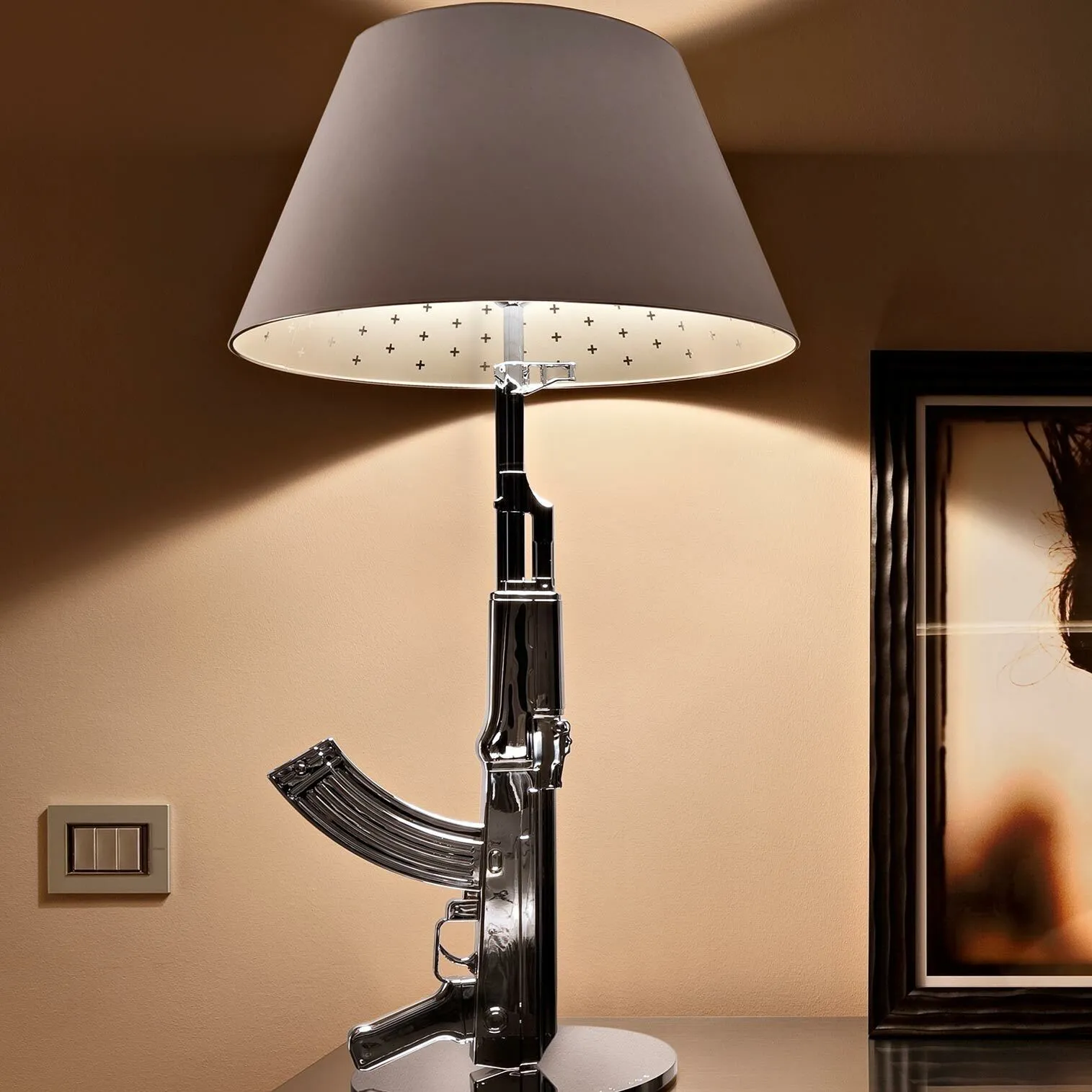 Creative Decorative Metal Table Lamp