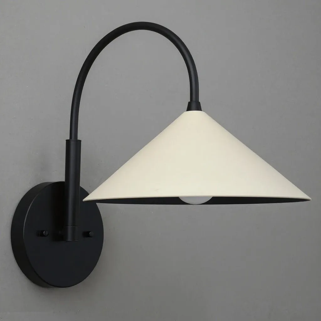 Curva Metal Vintage Wall Sconce  - Elegant Cone Shade for Bedrooms KL1511