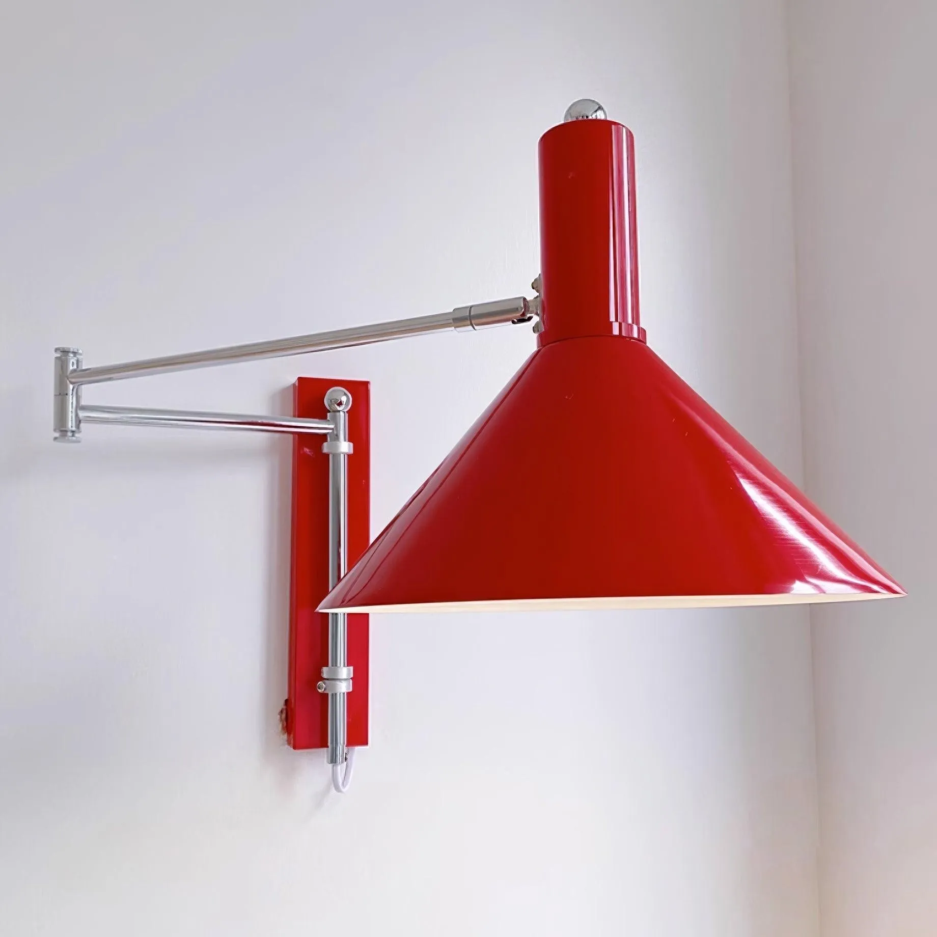 Classic Modern Swing Arm Adjustable Bedside Reading Wall Lamp KL565
