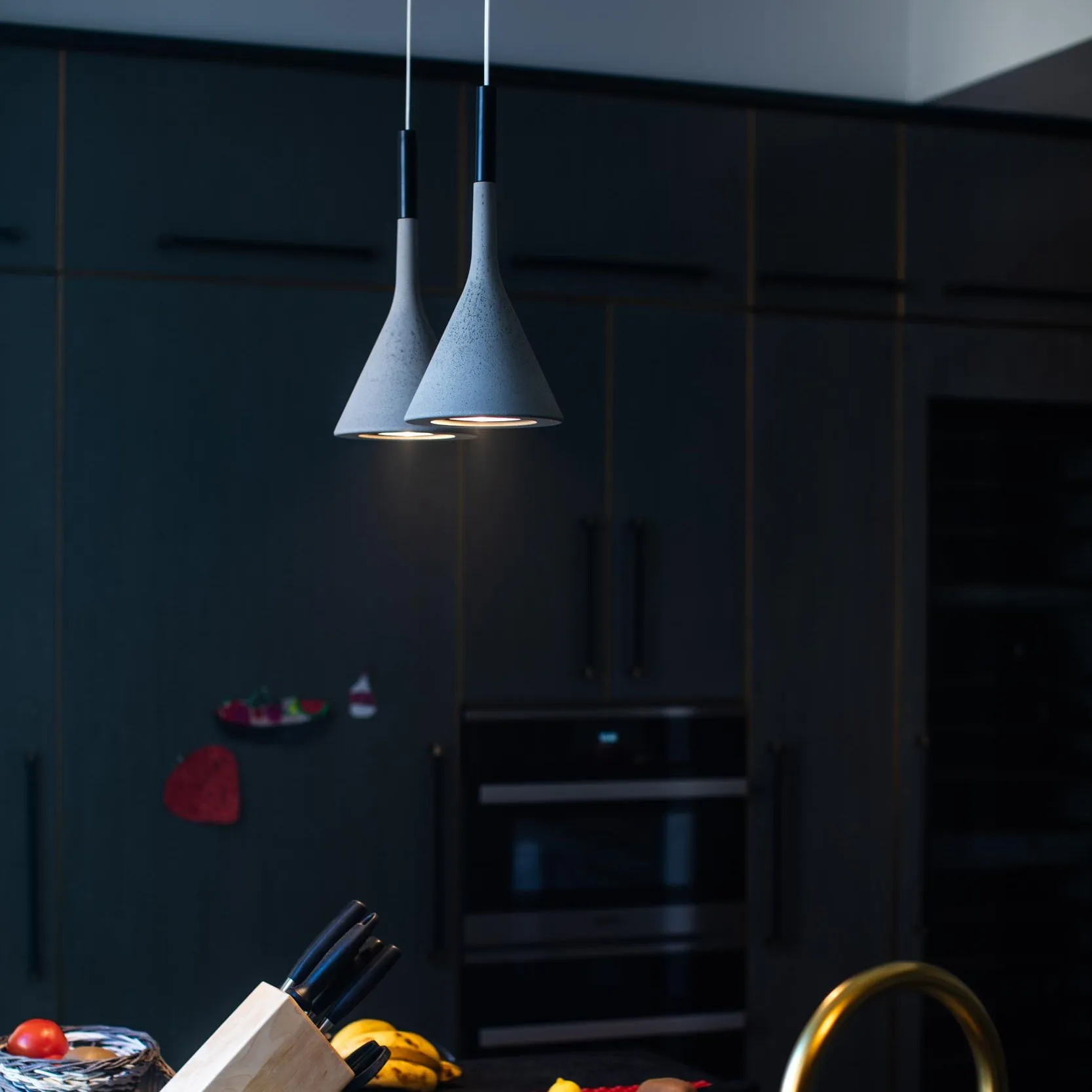 Aplomb Concrete Pendant Lamp - Minimalist Design Lighting for Dining Room and Office