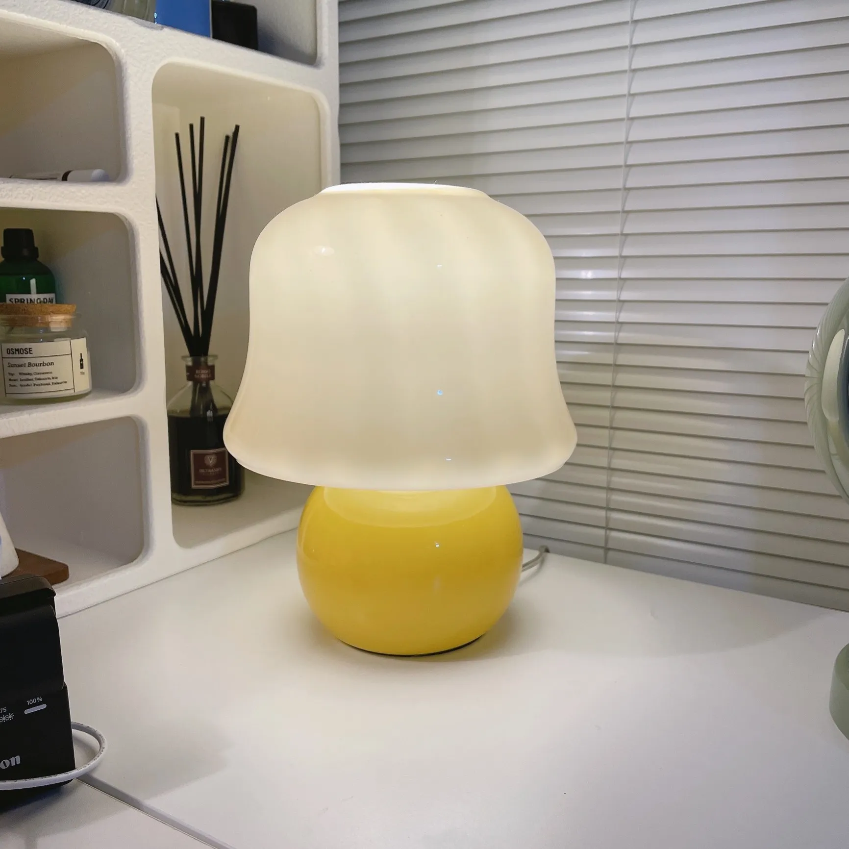 Cream Mushroom Table Lamp