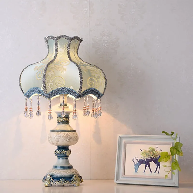 Carved Vase Base Floral Lampshade Table Lamp KL701