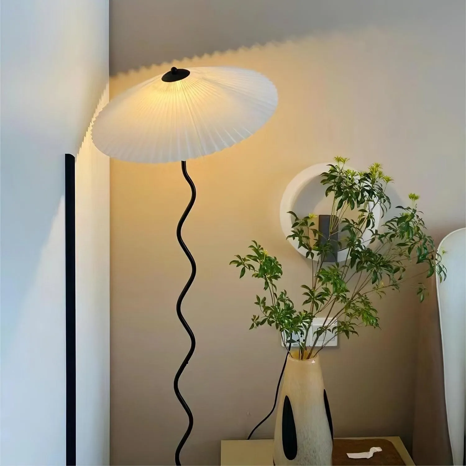 Waveform Exclusive Floor Lamp KL659