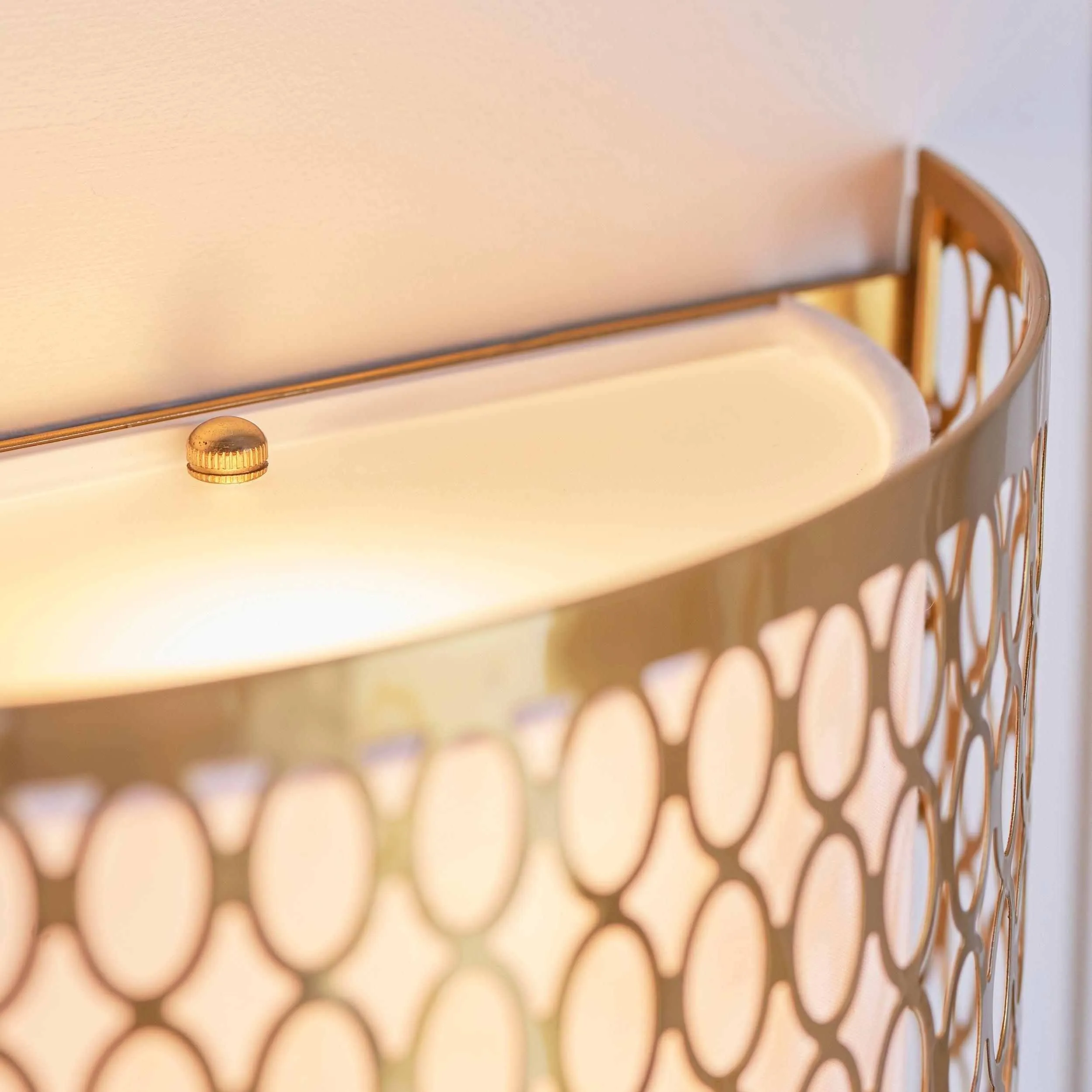 Liorin Fretwork Wall Light - Modern Curved Metal and Fabric Shade Sconce for Hallway or Bedroom KL1949