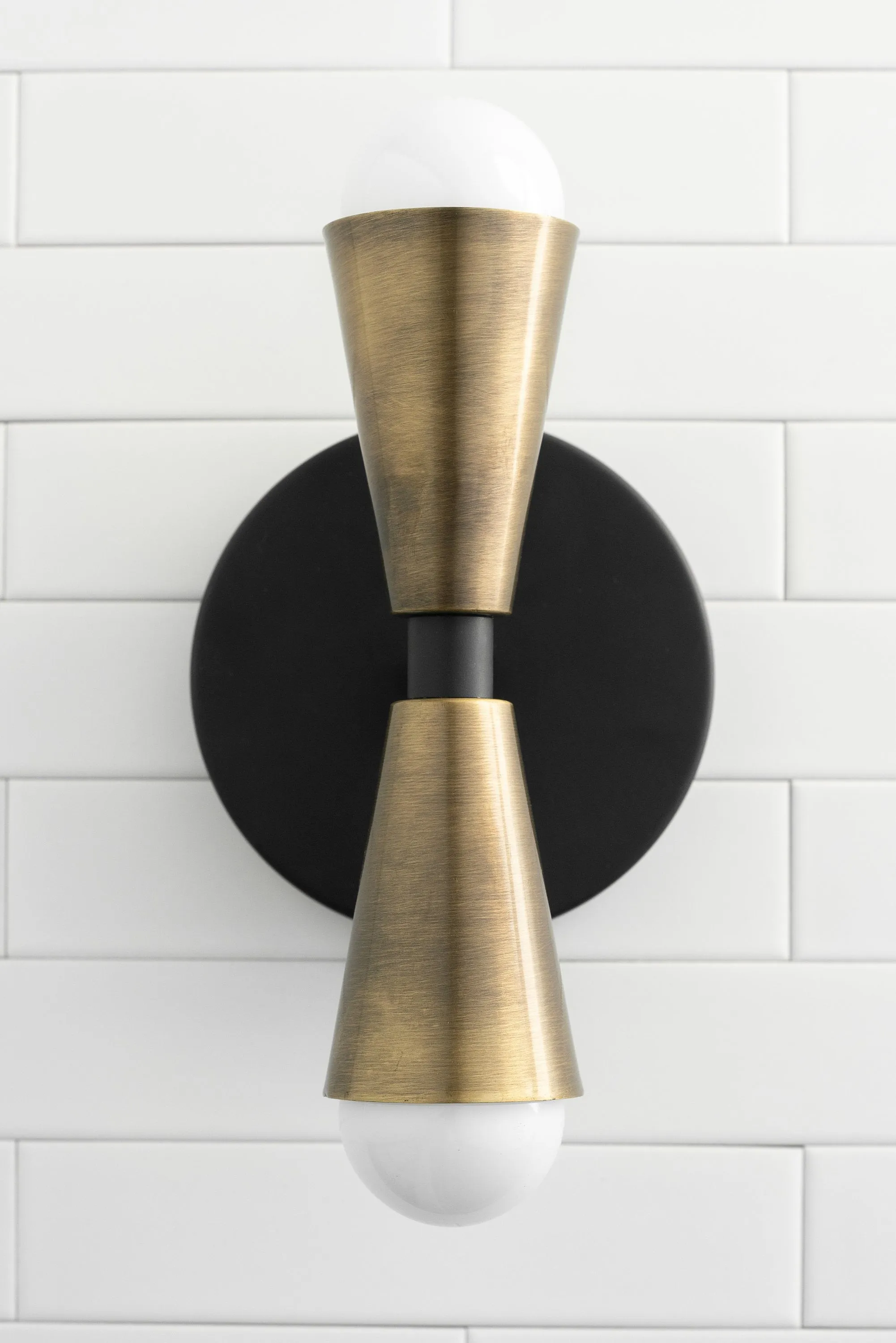Pyralis Dual Lights Streamlined Metal Wall Lamp - Contemporary Light for Bedroom or Hallway KL1457