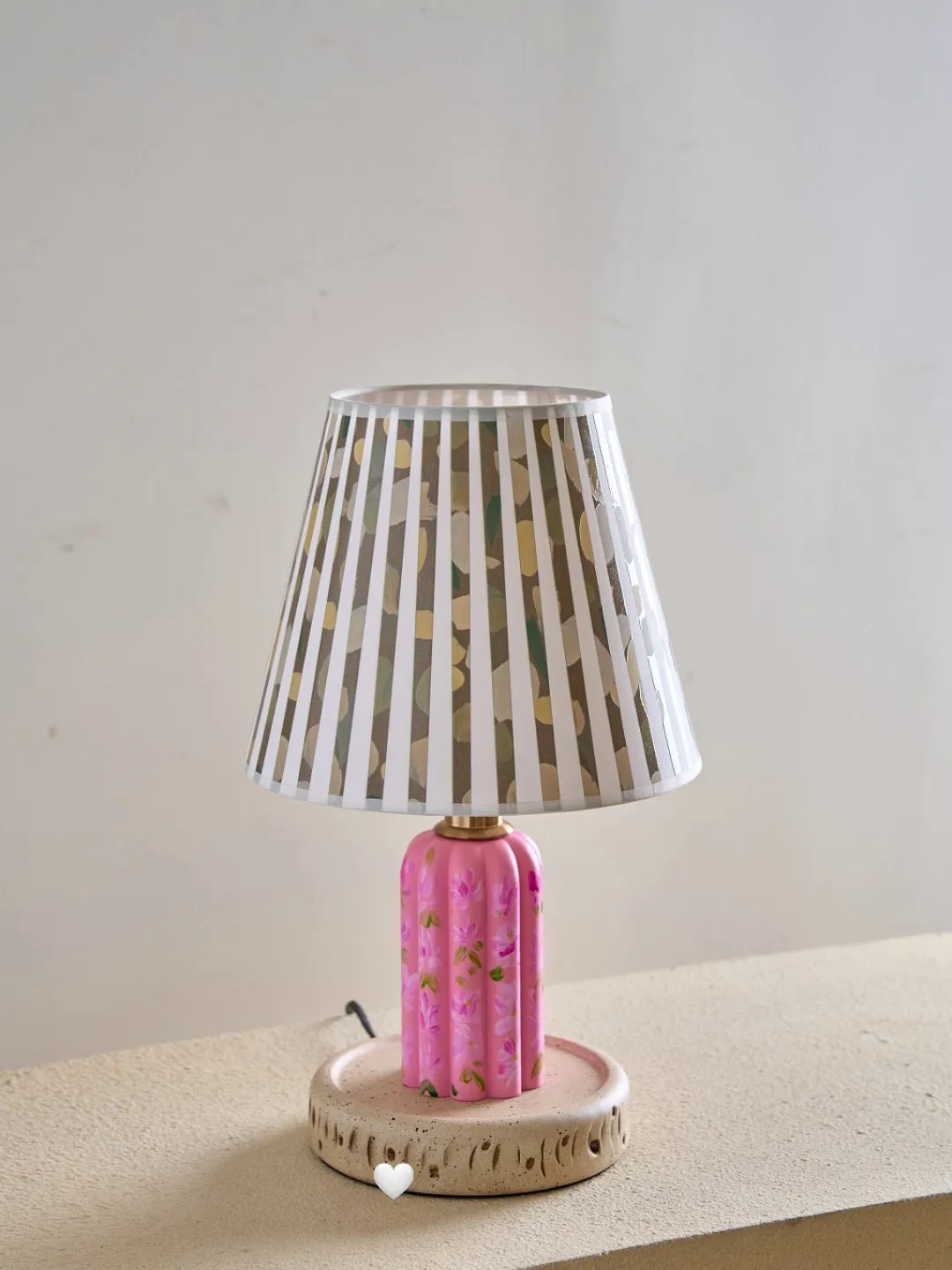 Ollie Flowers Table Lamp D22