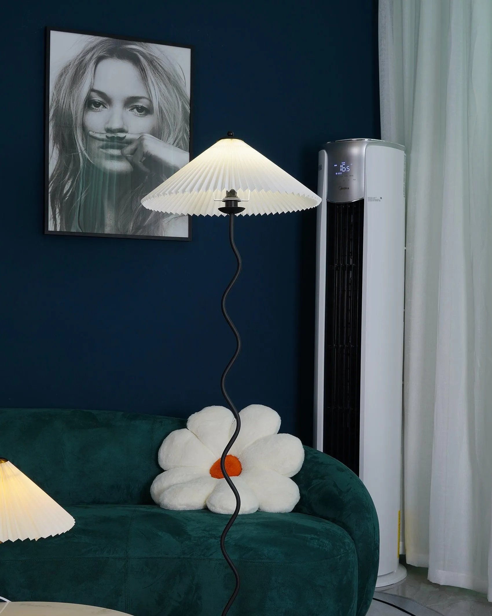 Waveform Exclusive Floor Lamp KL659