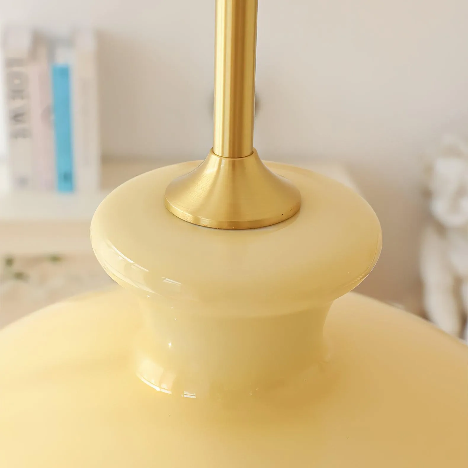 Round Yellow Stylish Simple Glass Pendant Lamp KL558