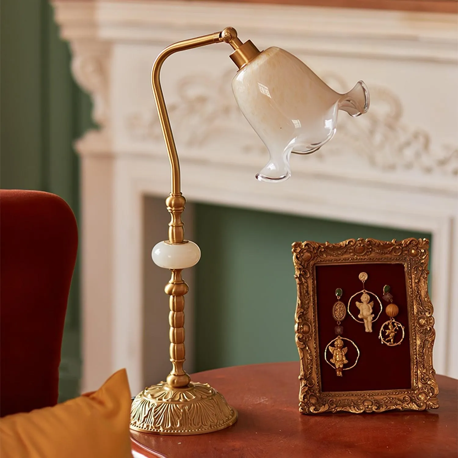 Classic Stylish White Tulip Brass Table Lamp KL718
