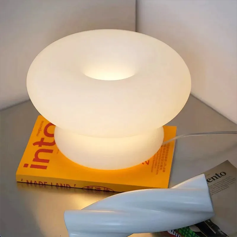 Bauhaus Design White Mushroom Table Lamp KL16