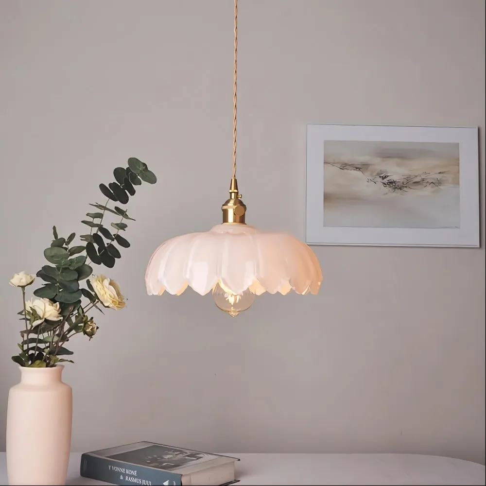 Antique Flower Petal Brass Glass Pendant Light KL50