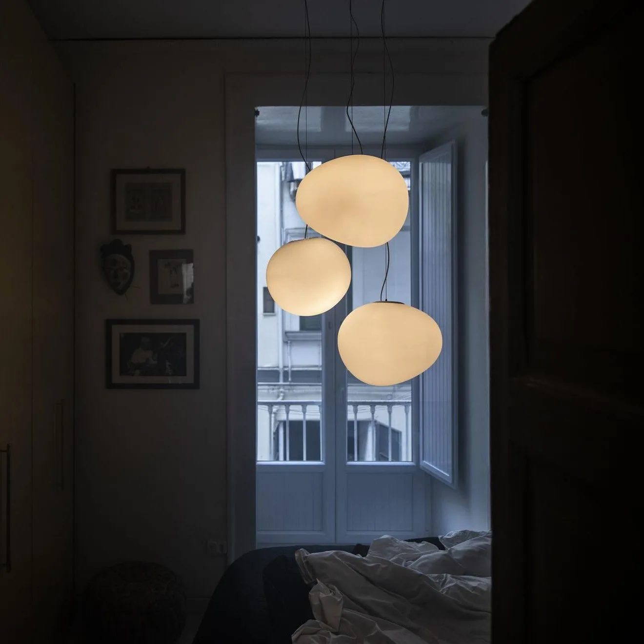 Elegant Gregg Pendant Lamp - Stylish Glass Pendant Light for Modern Interiors