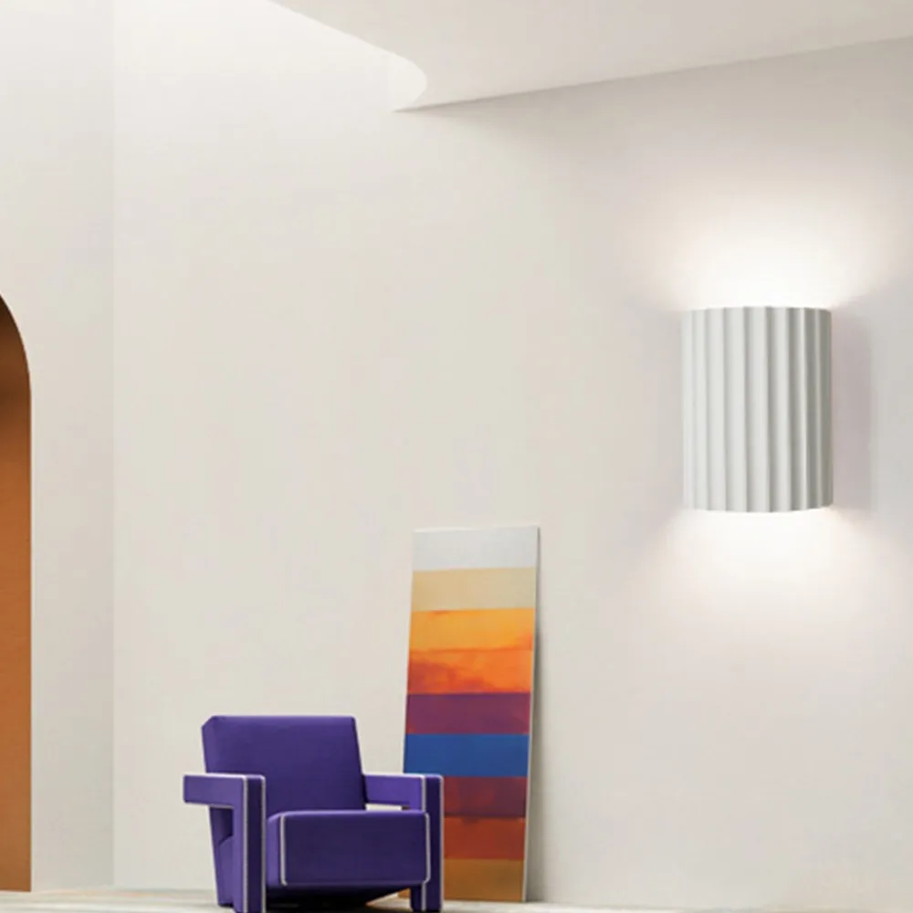 Textured Resin Wall Lamp - Contemporary Style Light for Bedroom or Hallway KL60