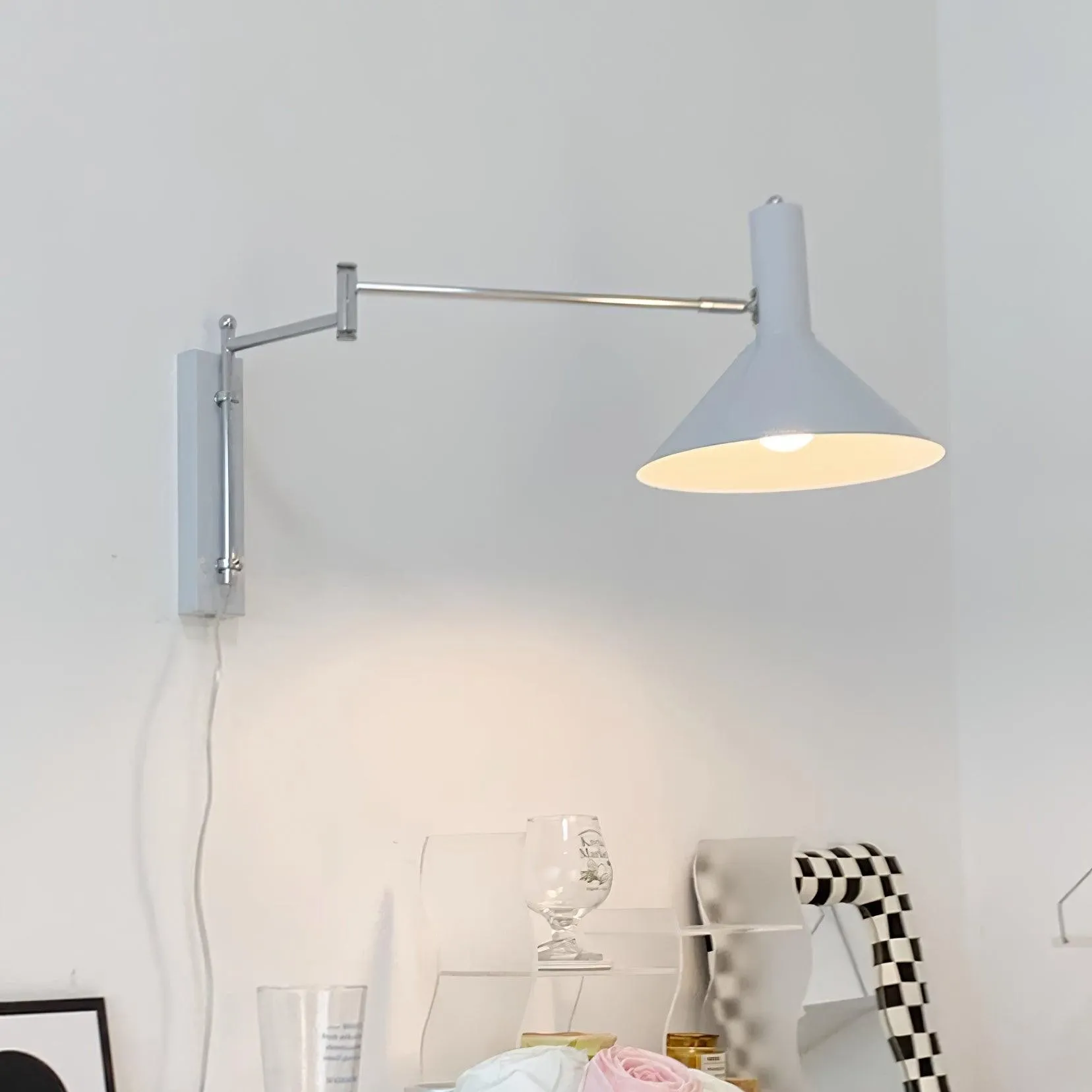 Classic Modern Swing Arm Adjustable Bedside Reading Wall Lamp KL565