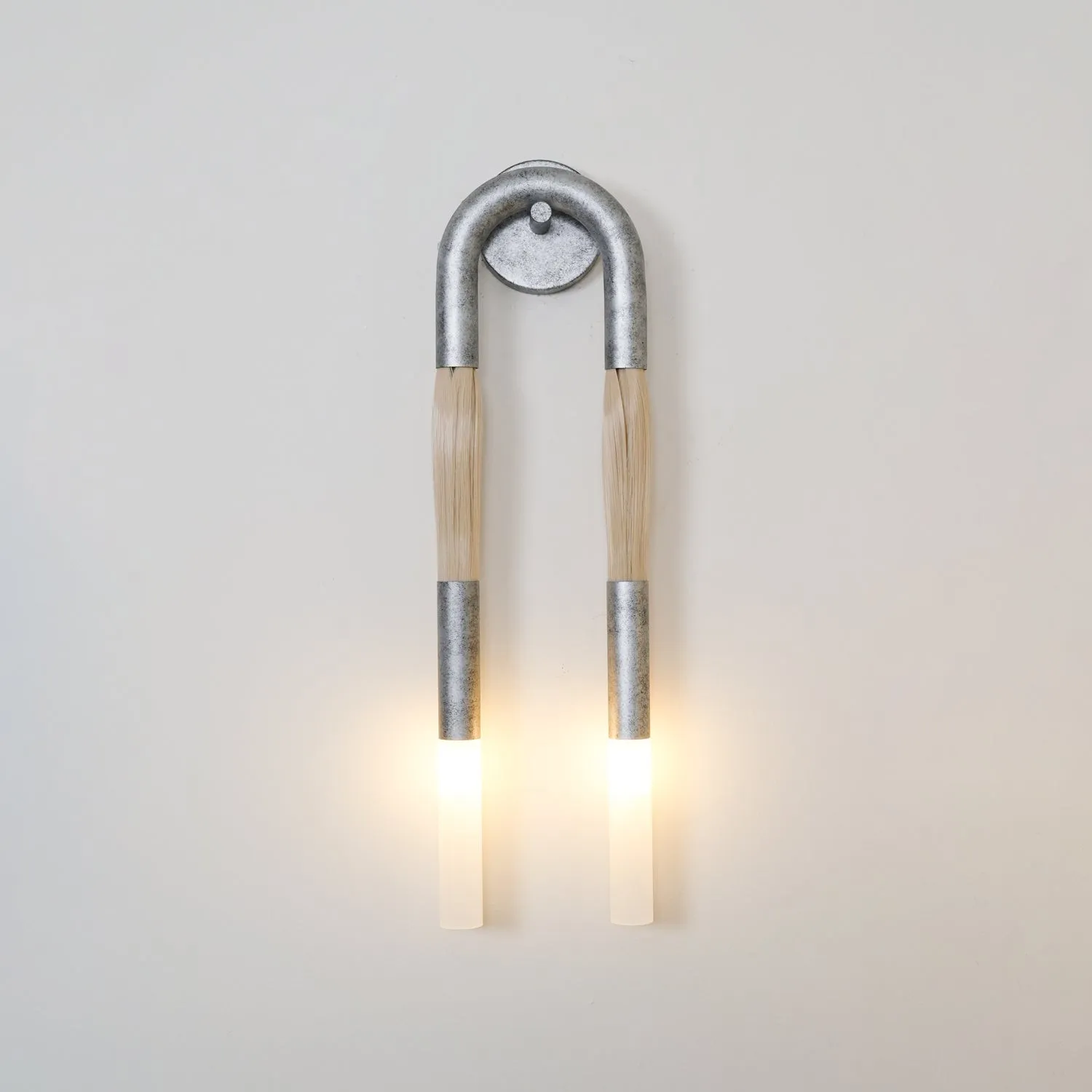 Elegant Horsehair U-Shaped Wall Light KL901