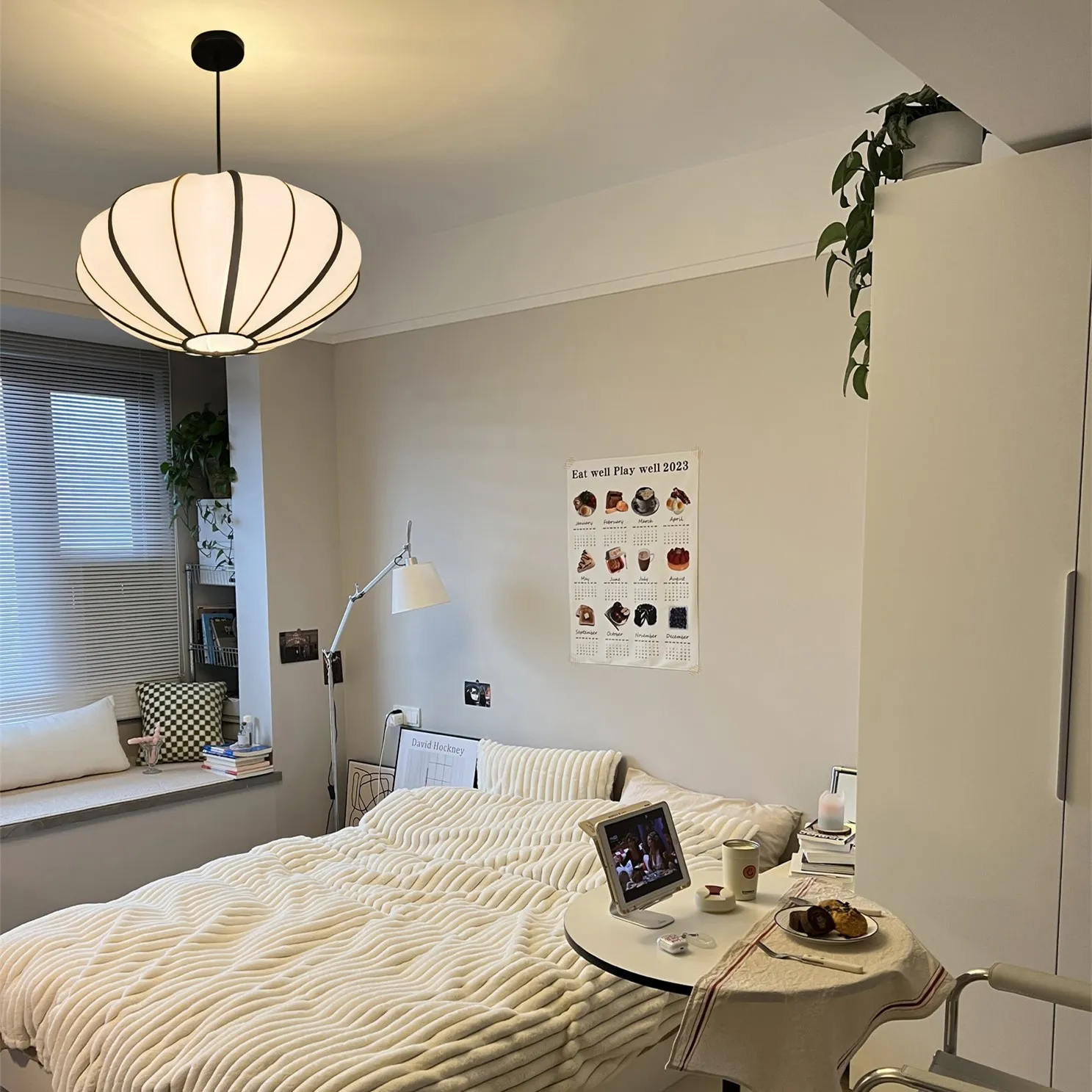 Classic Ribbon Fabric Pendant Light KL154