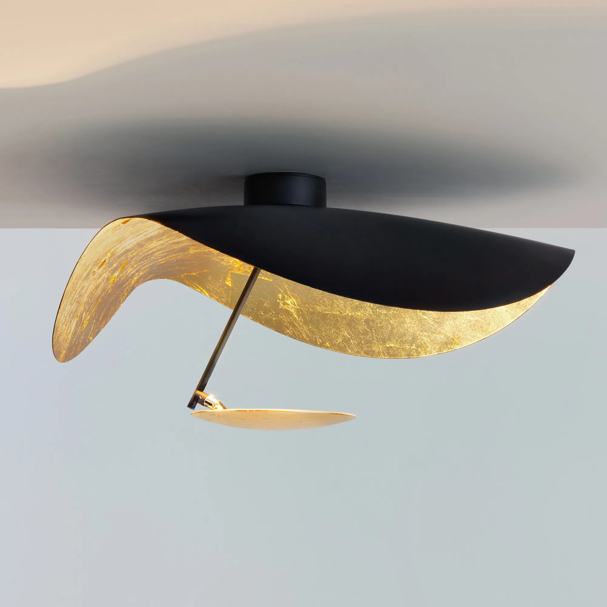 Lederam Manta Pendant Light