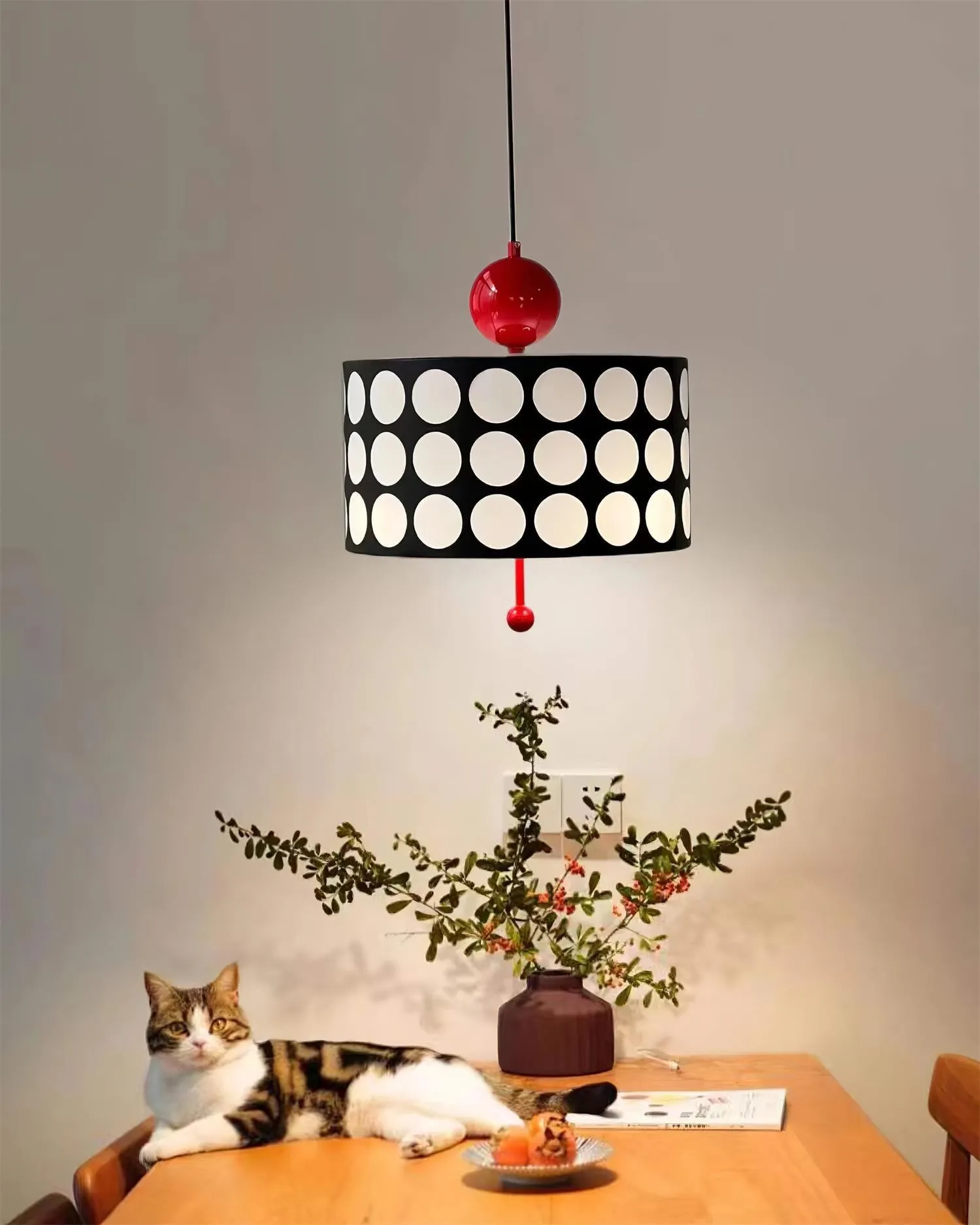Graphic Checkered Pendant Light - Retro Chic Style for Dining Room and Kitchen Island KL341