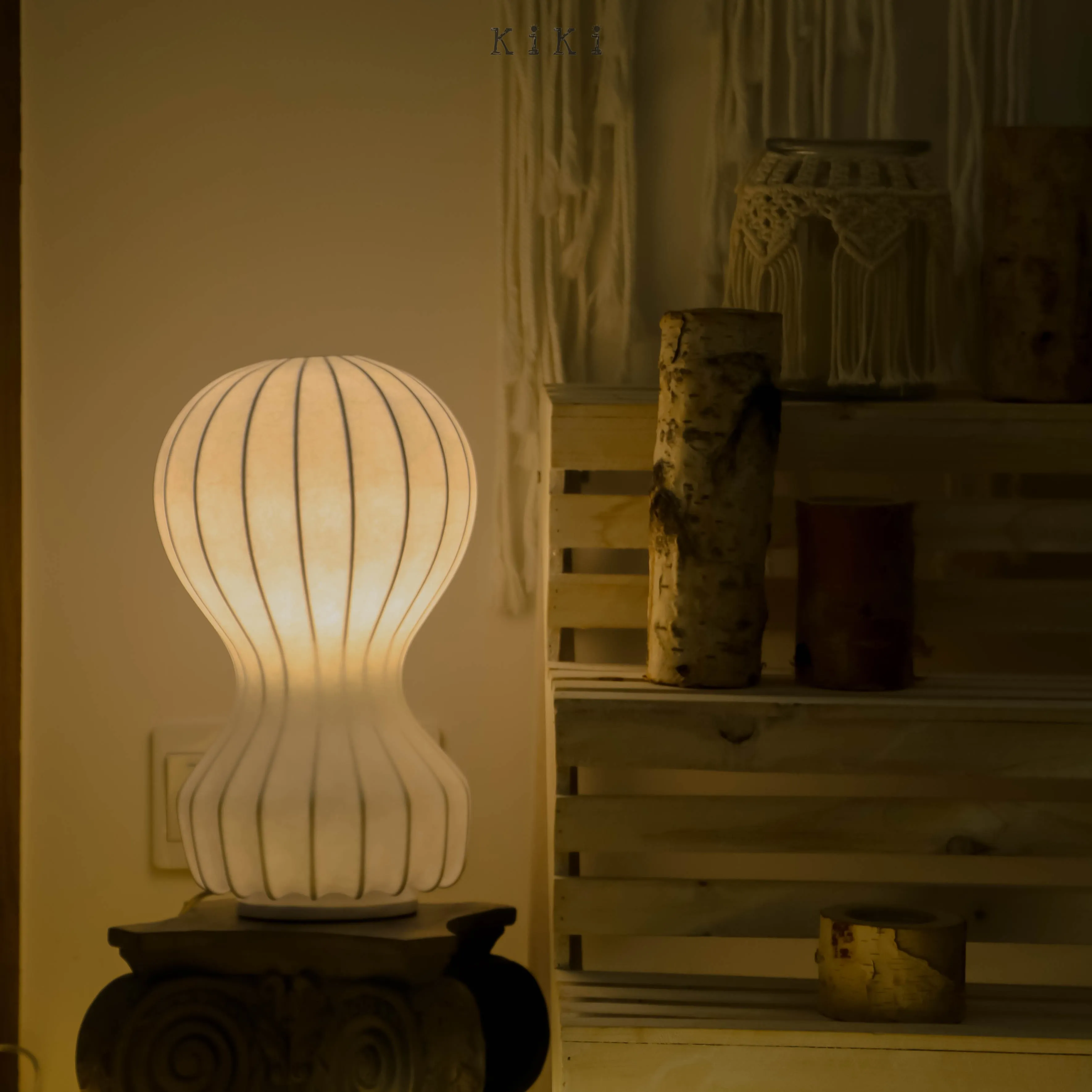 Gatto Table Lamp