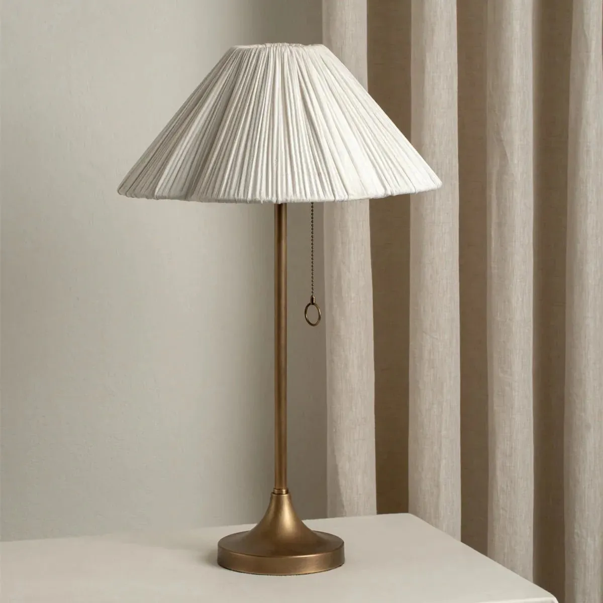 Blossine Linen Scalloped Table Lamp – Modern Elegant Lighting for Bedside or Living Room KL1536