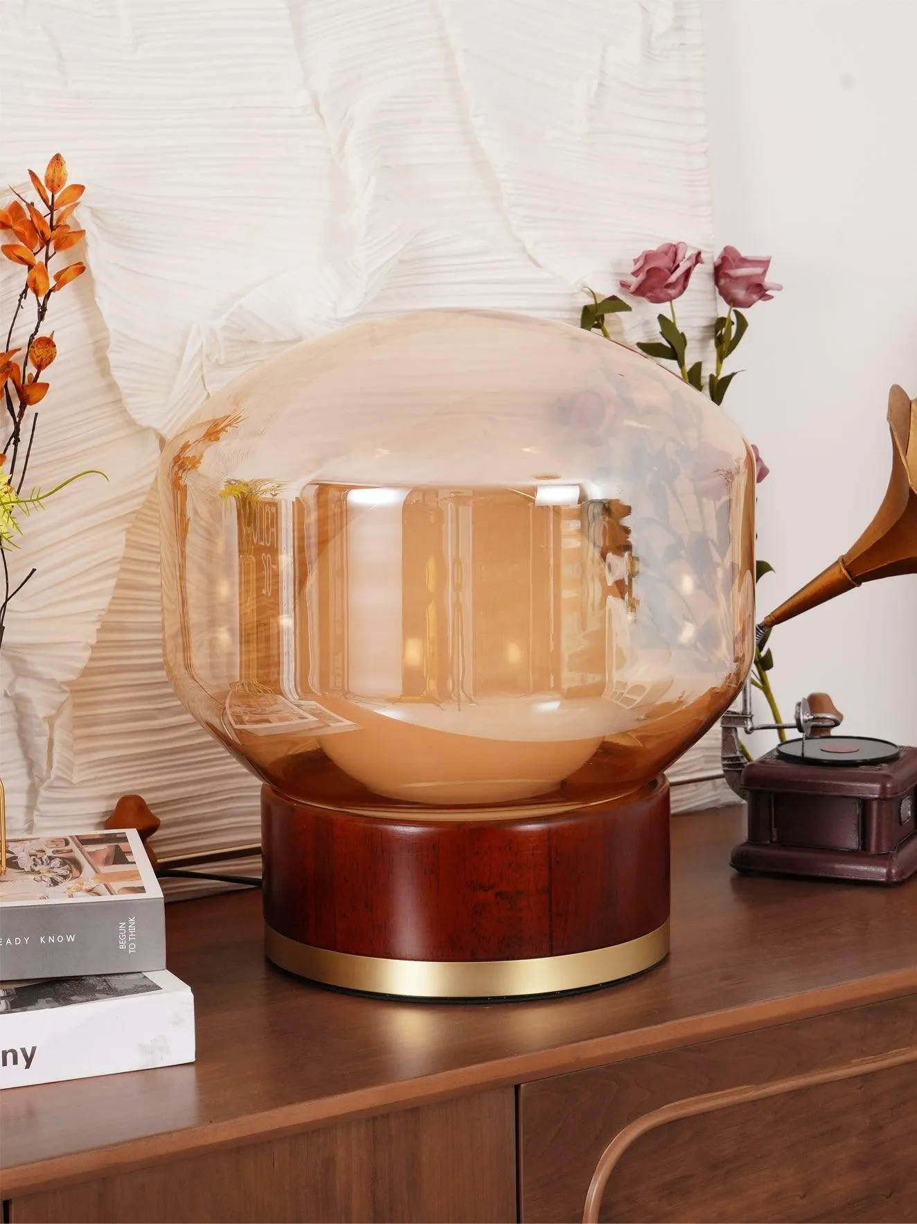 Simple Creative Wood Orb Table Lamp KL615