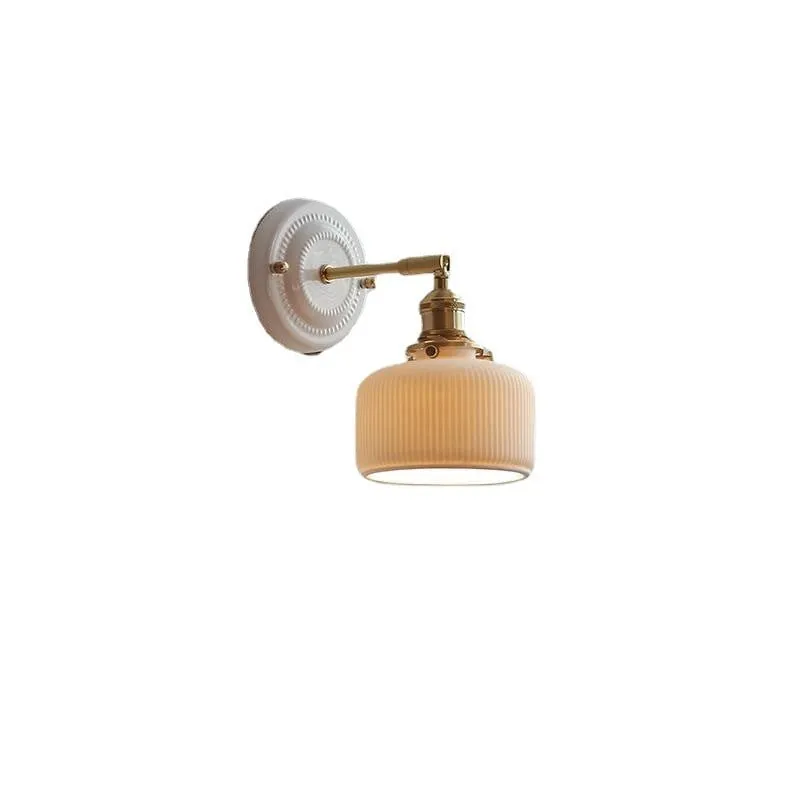 Elegant Ceramic & Brass Wall Light – Vintage Japanese-Style 1-Light Sconce KL1249