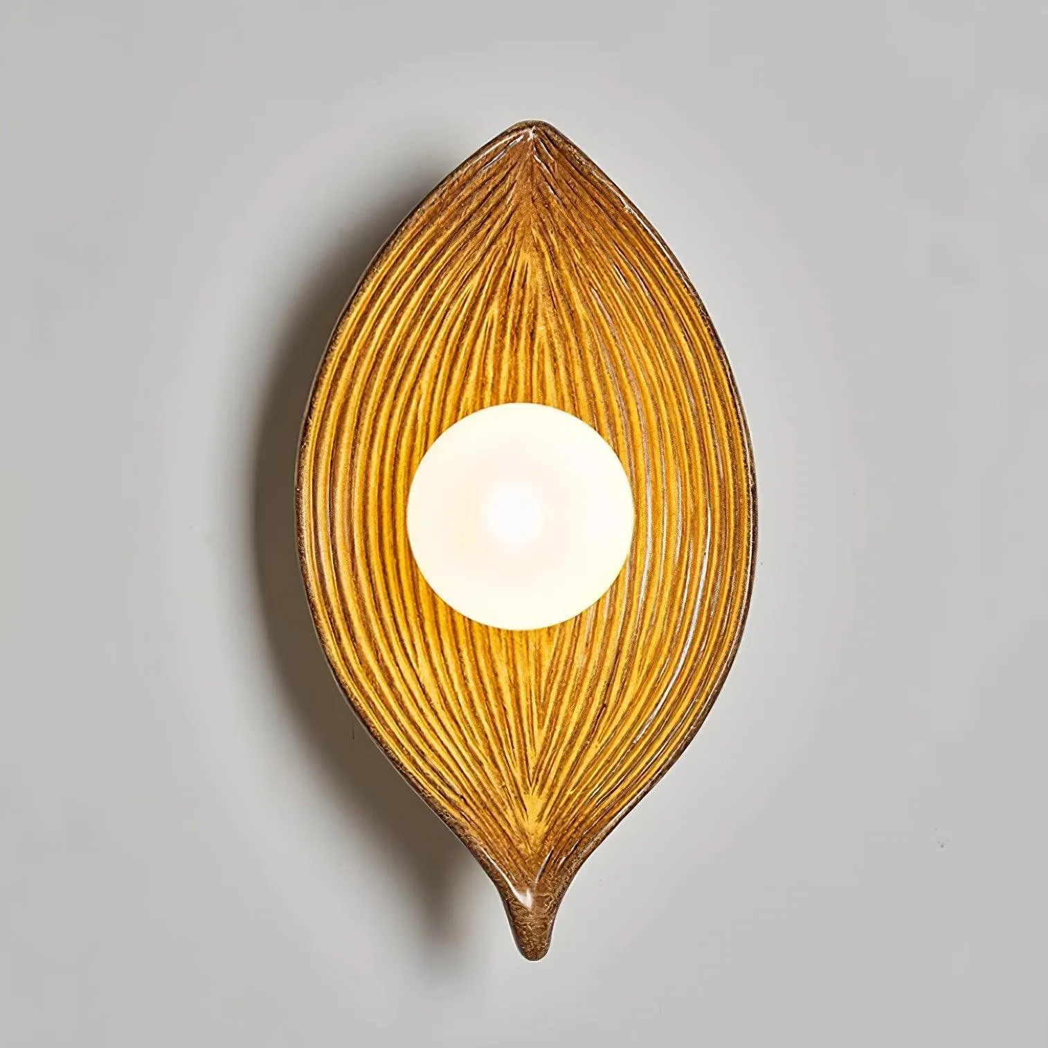 Contemporary Nordic Leaf Resin Wall Light KL445