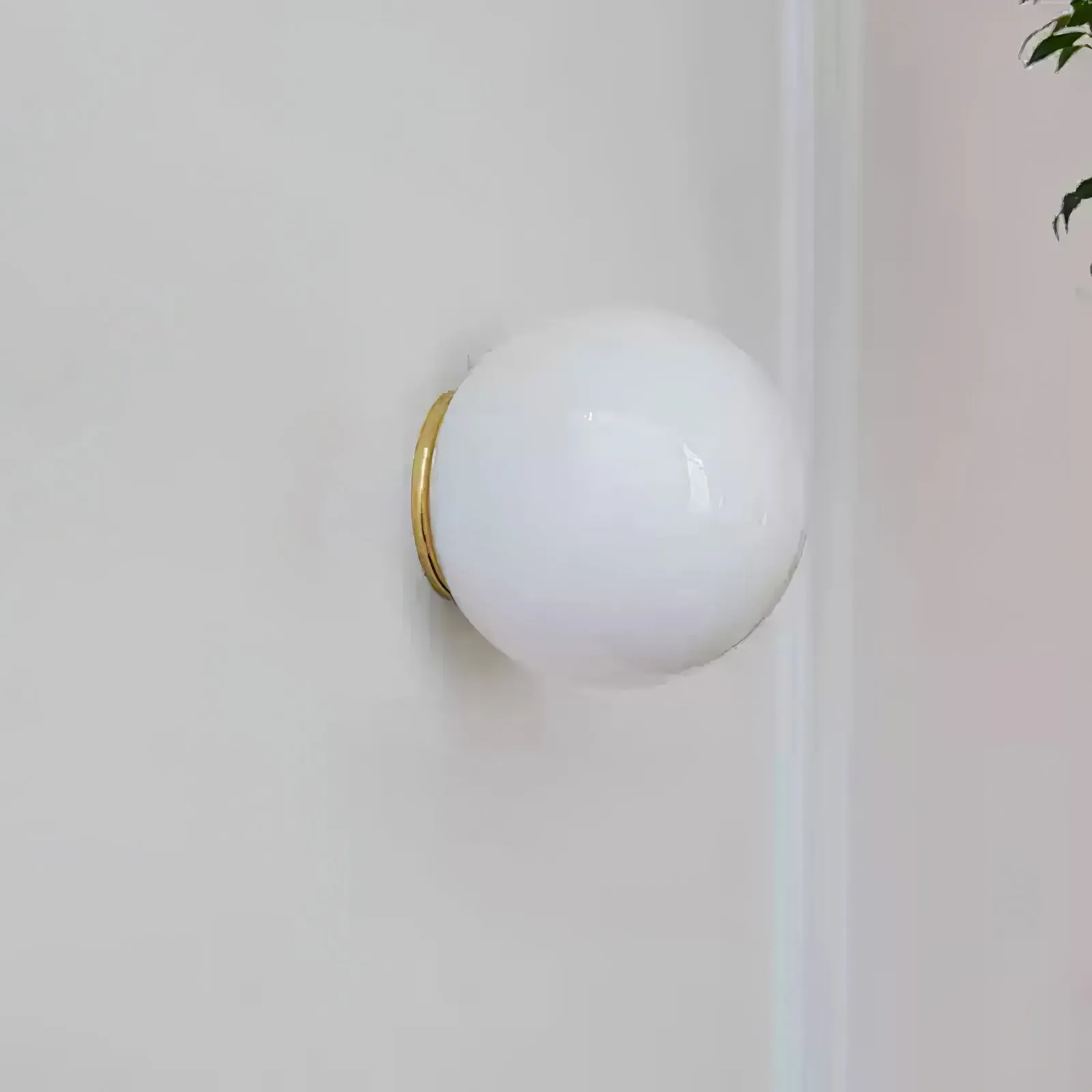Minimalist Bauhaus Orb Style Wall Lamp KL400