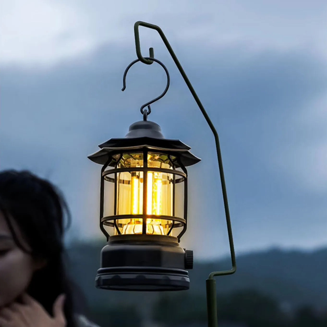 Lantern Outdoor Camping Table Lamp (built-in battery) D416