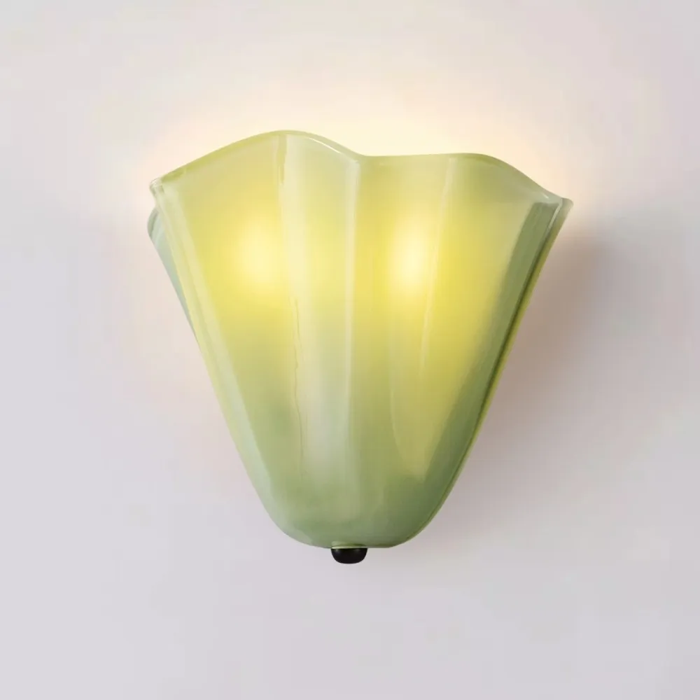 Vera Glass Wall Lamp - Vintage Accent Sconce for Bedroom and Living Space KL881