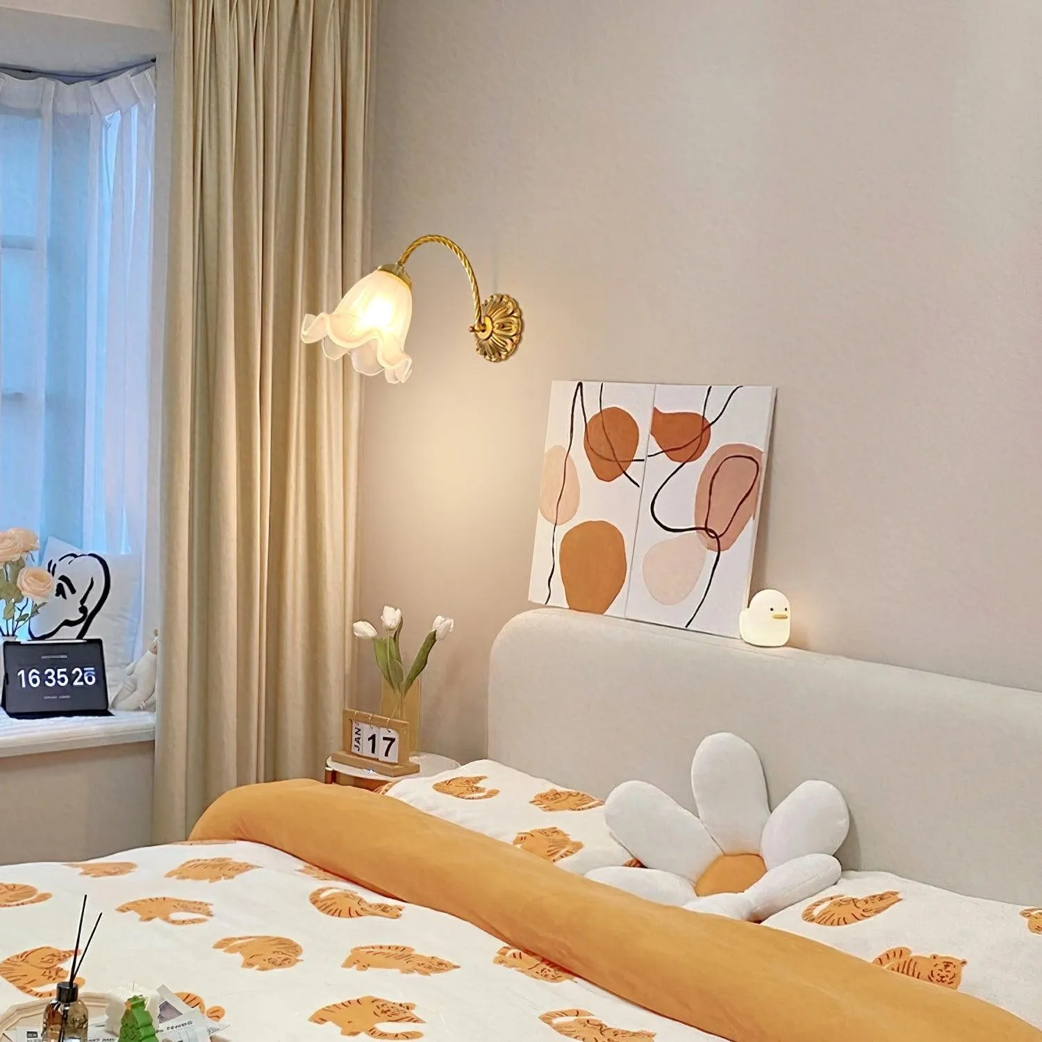Nordic Modern Retro Elegant Flower Brass Glass Wall Lamp KL263