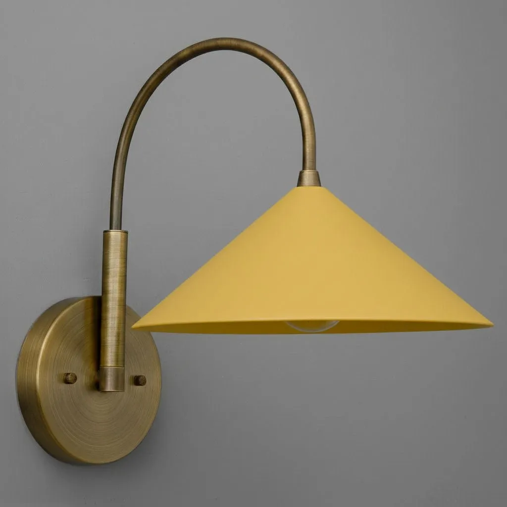 Curva Metal Vintage Wall Sconce  - Elegant Cone Shade for Bedrooms KL1511