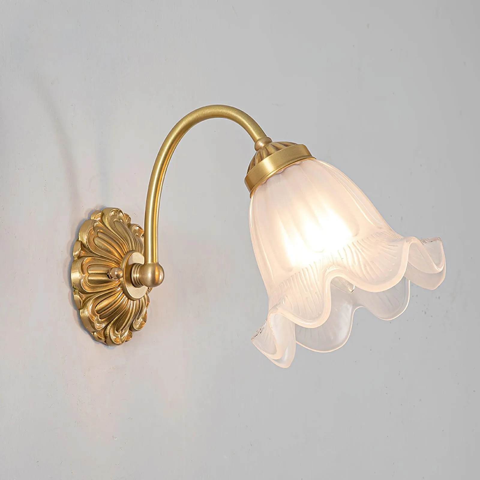 Nordic Modern Retro Elegant Flower Brass Glass Wall Lamp KL263