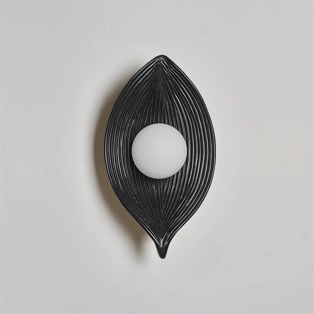Contemporary Nordic Leaf Resin Wall Light KL445