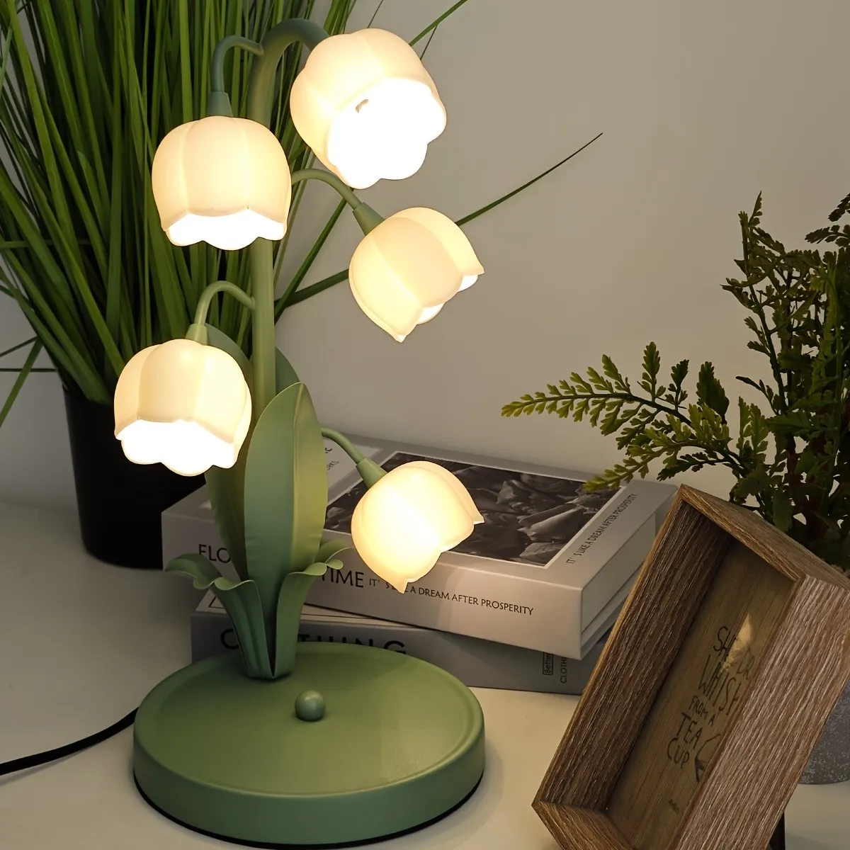 French Style Lily Of The Valley Table Lamp KL187