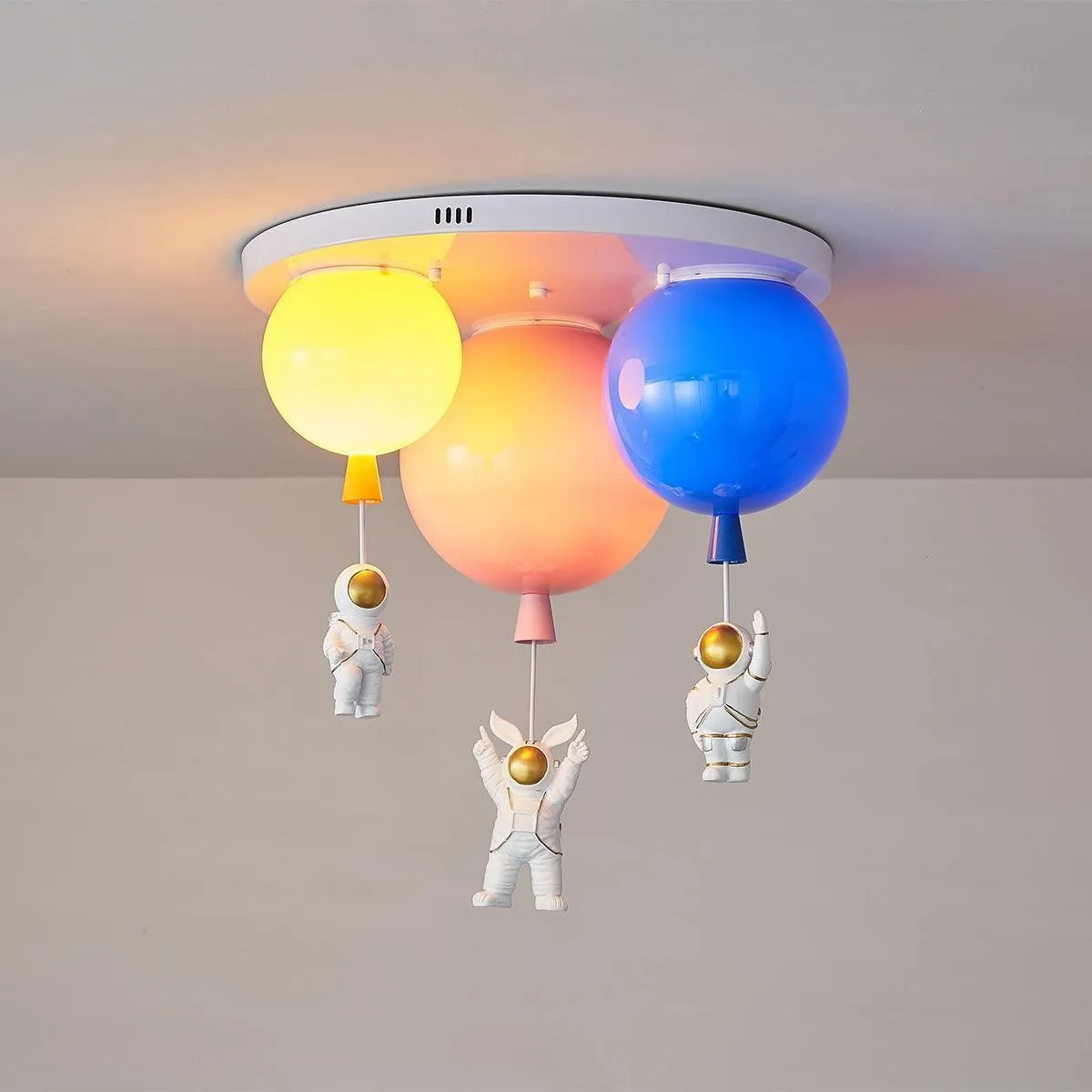 Astronaut Glossy Balloon Ceiling Lamp KL231