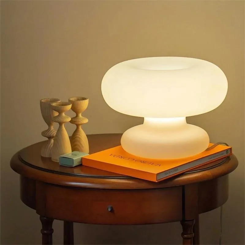 Bauhaus Design White Mushroom Table Lamp KL16
