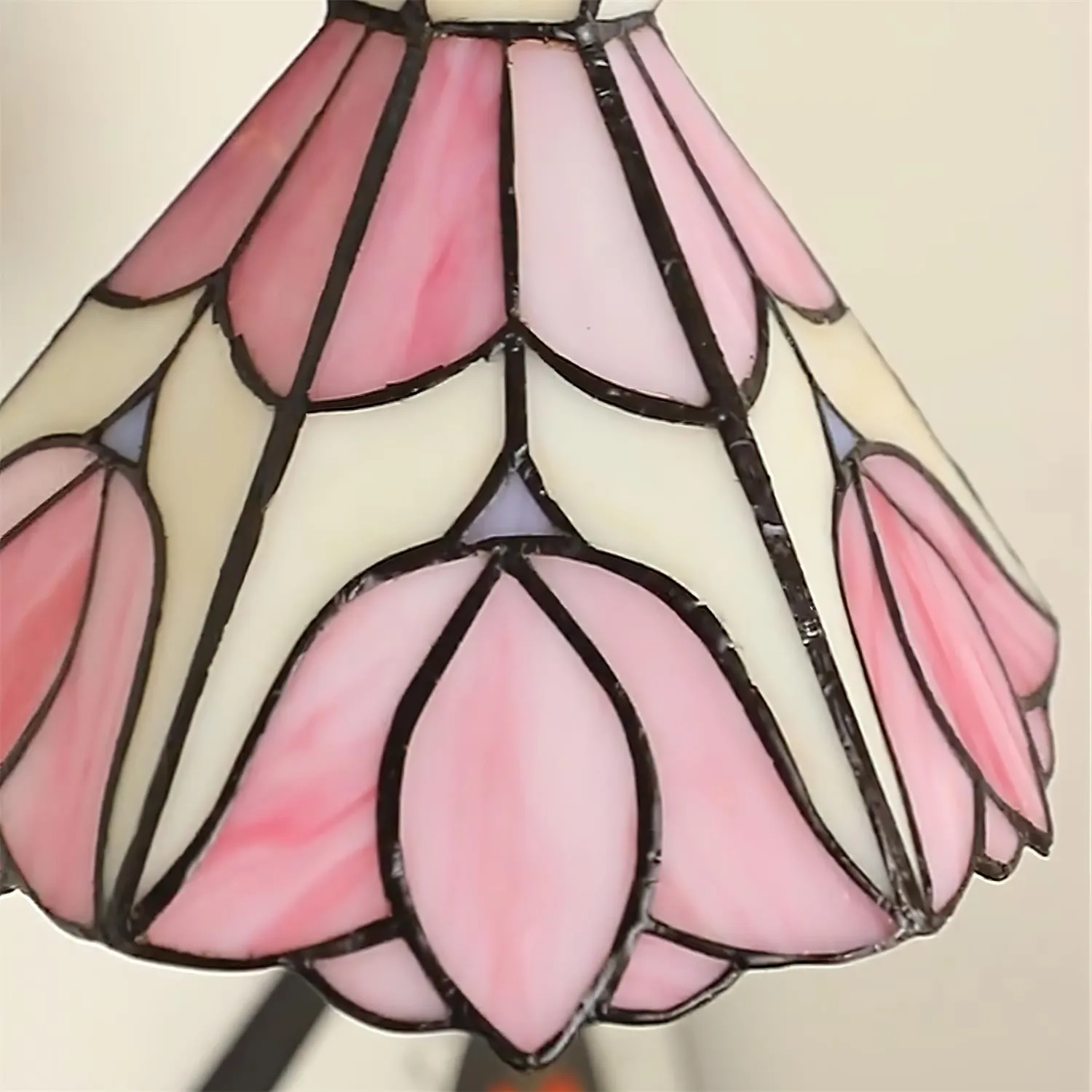 Serena Tiffany Plug In Wall Lamp D60
