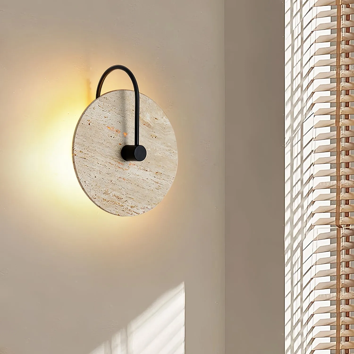 Simple Clock-Shaped Travertine Wall Lamp KL639