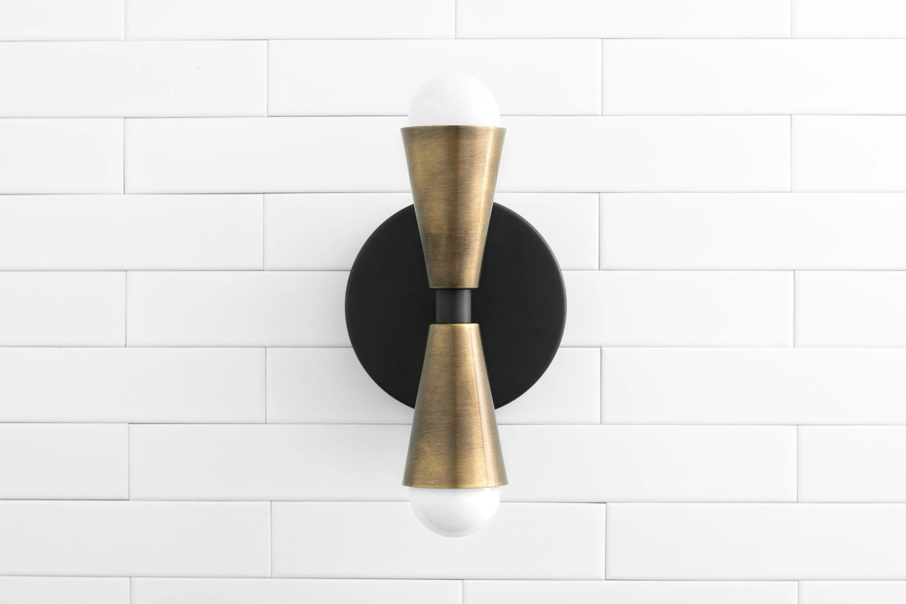 Pyralis Dual Lights Streamlined Metal Wall Lamp - Contemporary Light for Bedroom or Hallway KL1457