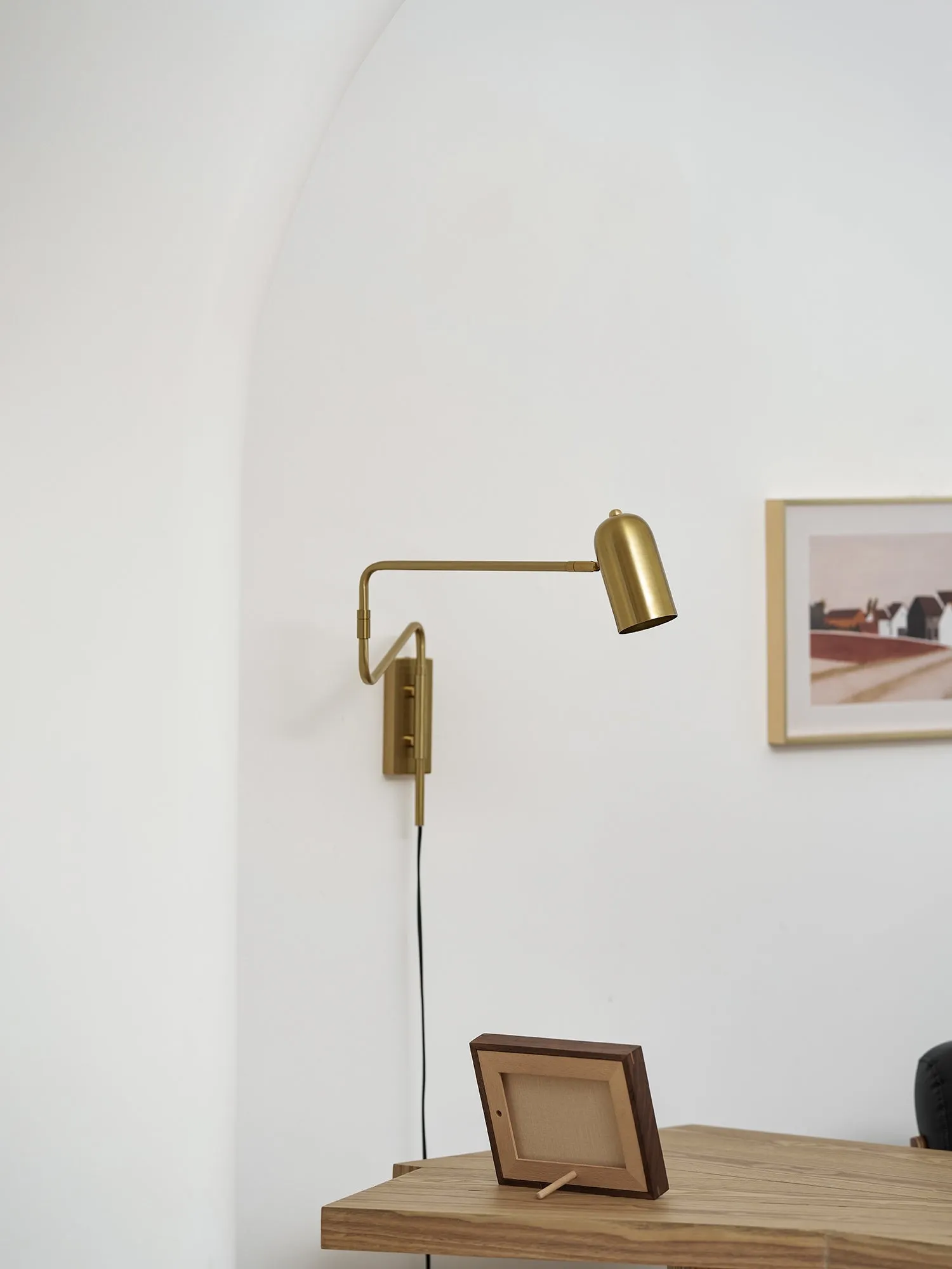 Adjustable Arm Plug In Wall Lamp D371