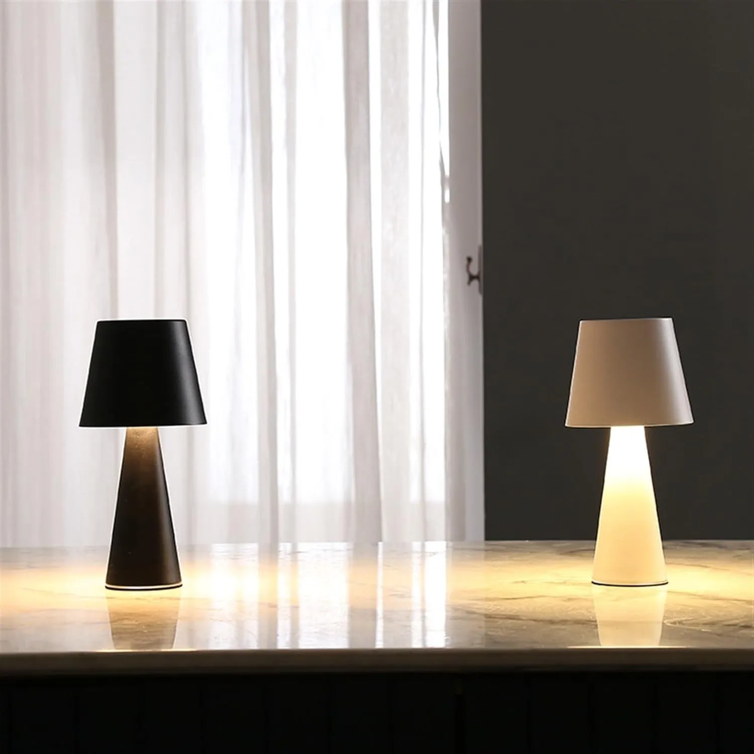 Metallic Modern Dimmable Table Lamp KL59