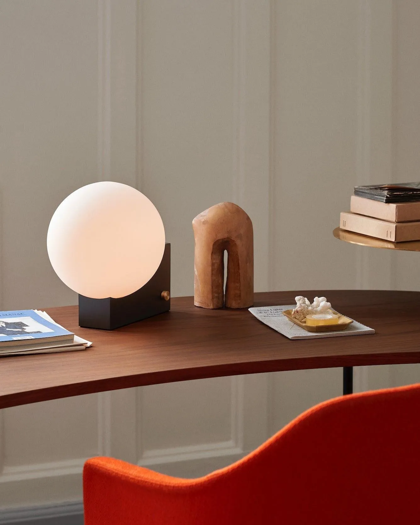 Geometric Lamp Base Glass Globe Table Lamp KL390