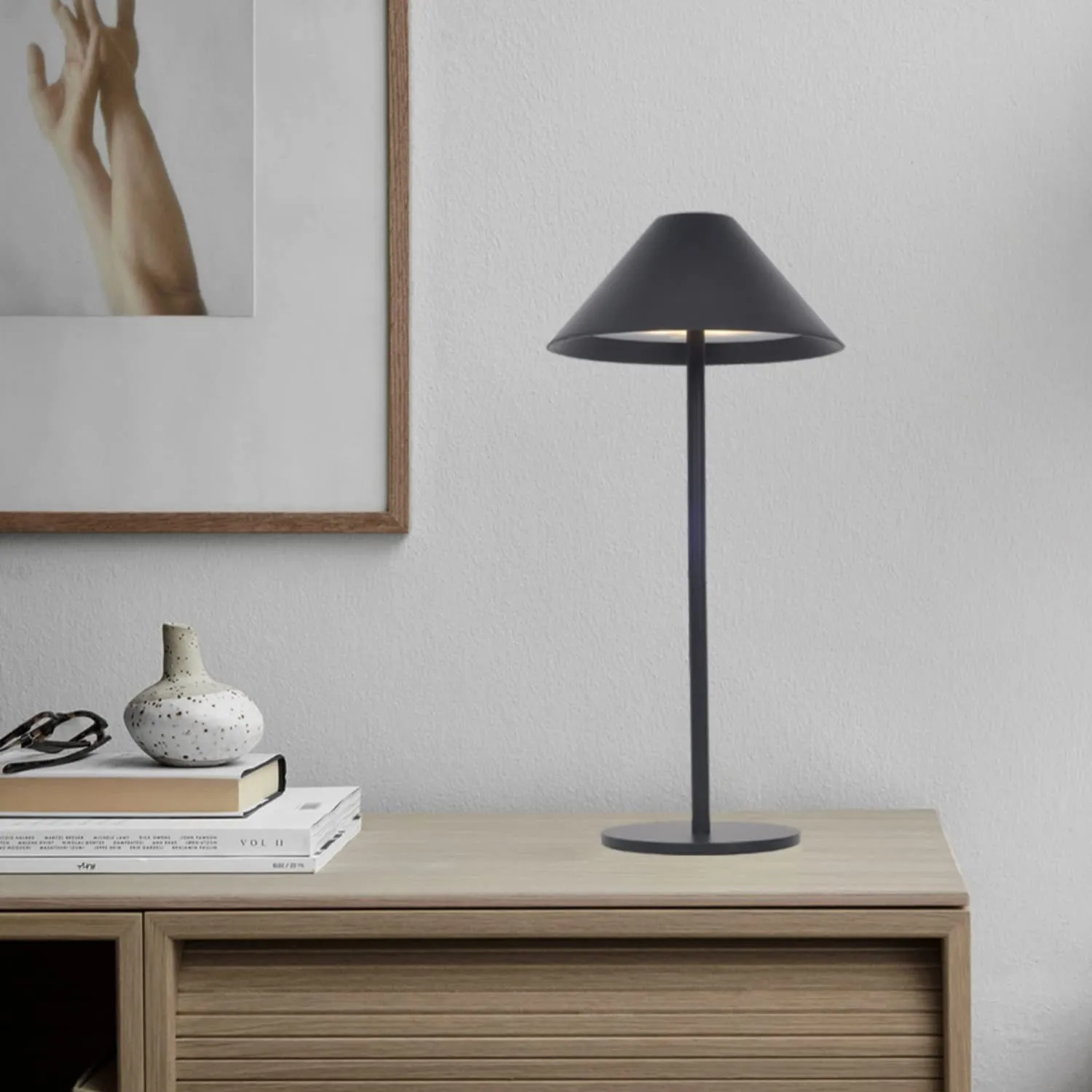 Cone Portable Battery Outdoor Table Lamp KL26